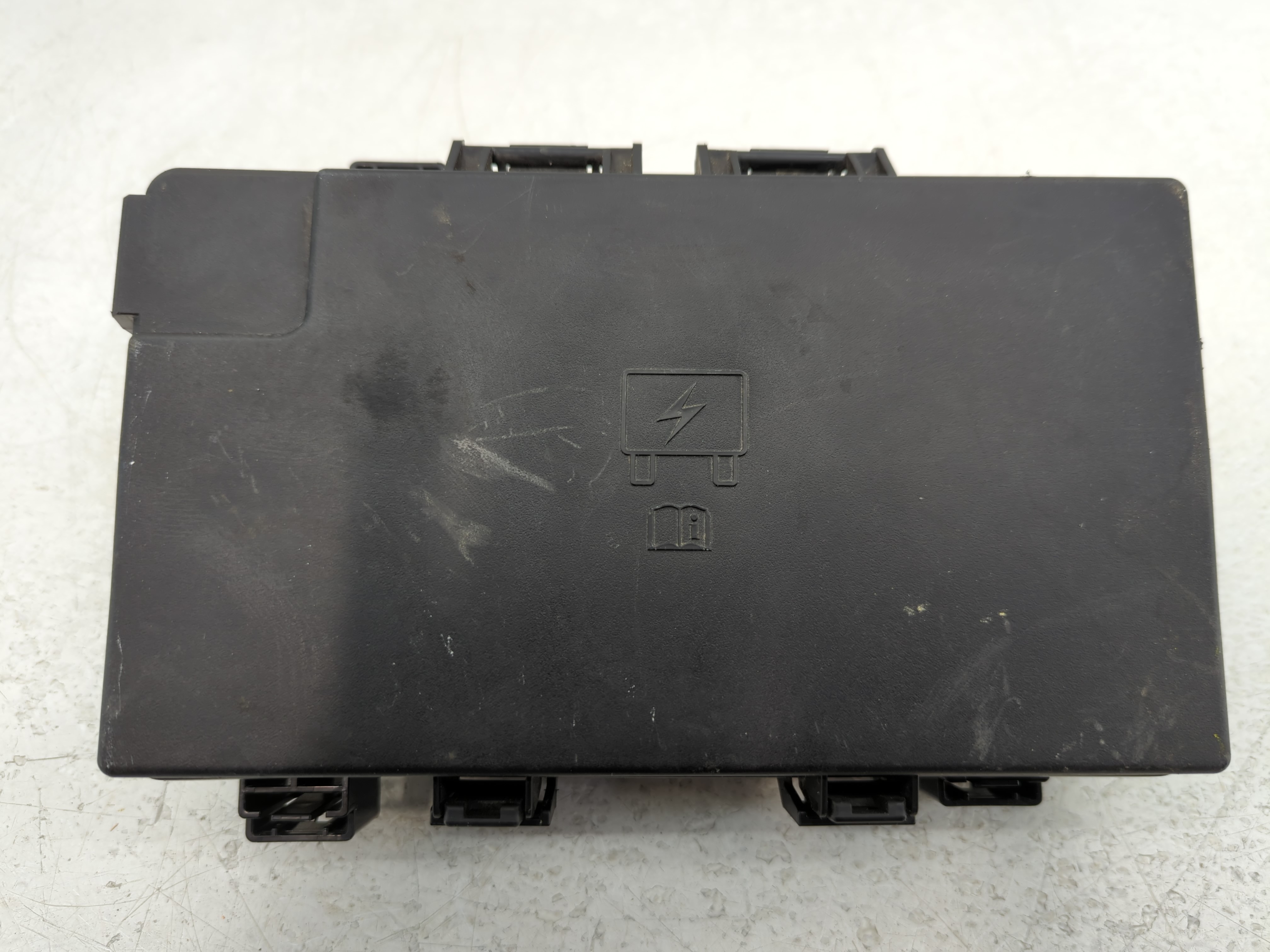 2018 Ram 1500 Fusebox Fuse Box Relay Module P68322371ab A 744505 - Oemusedautoparts1.com