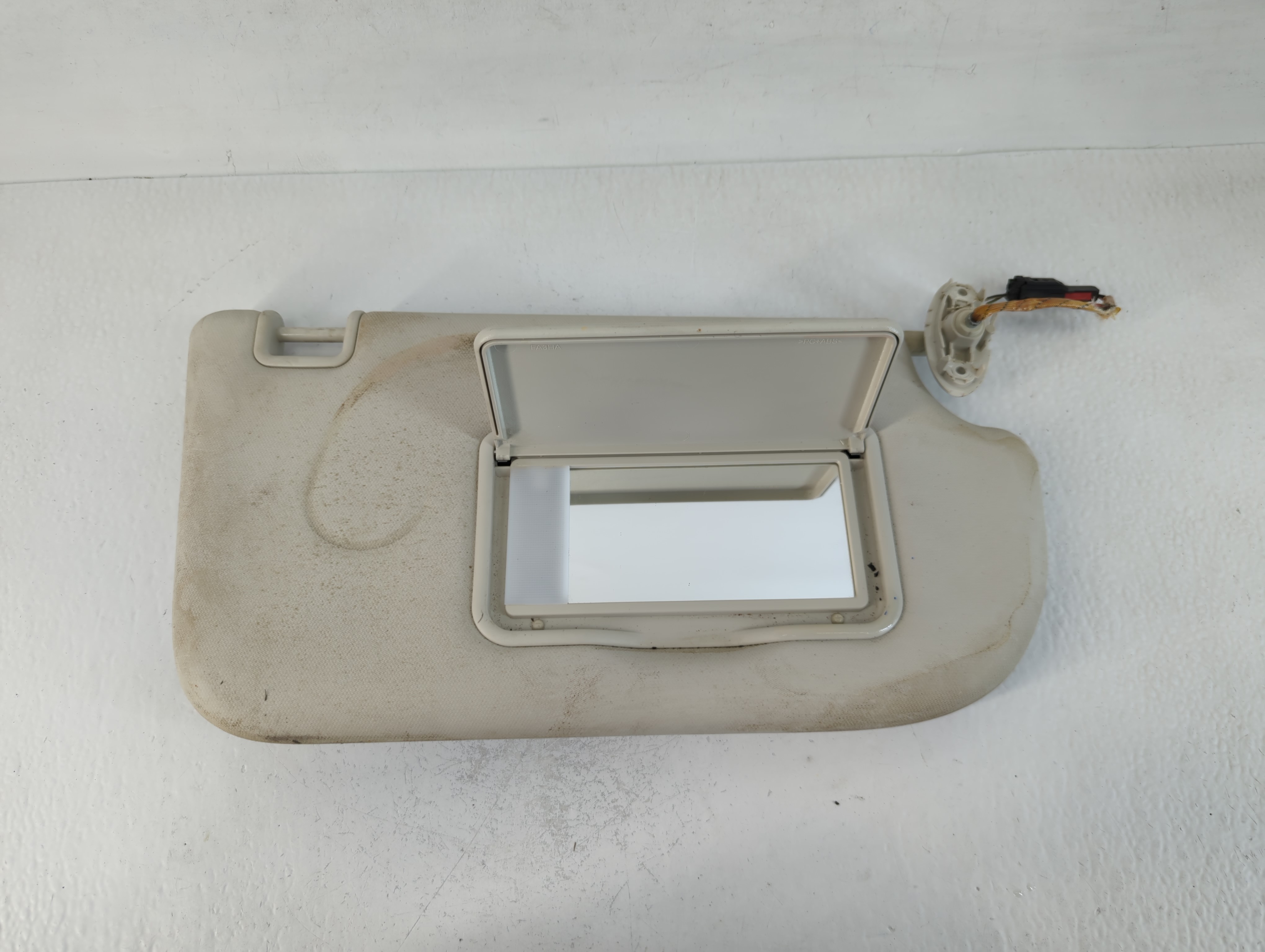 2013-2018 Ford Focus Passenger Sun Visor Mirror Right Sunvisor Grey 745128 - Oemusedautoparts1.com
