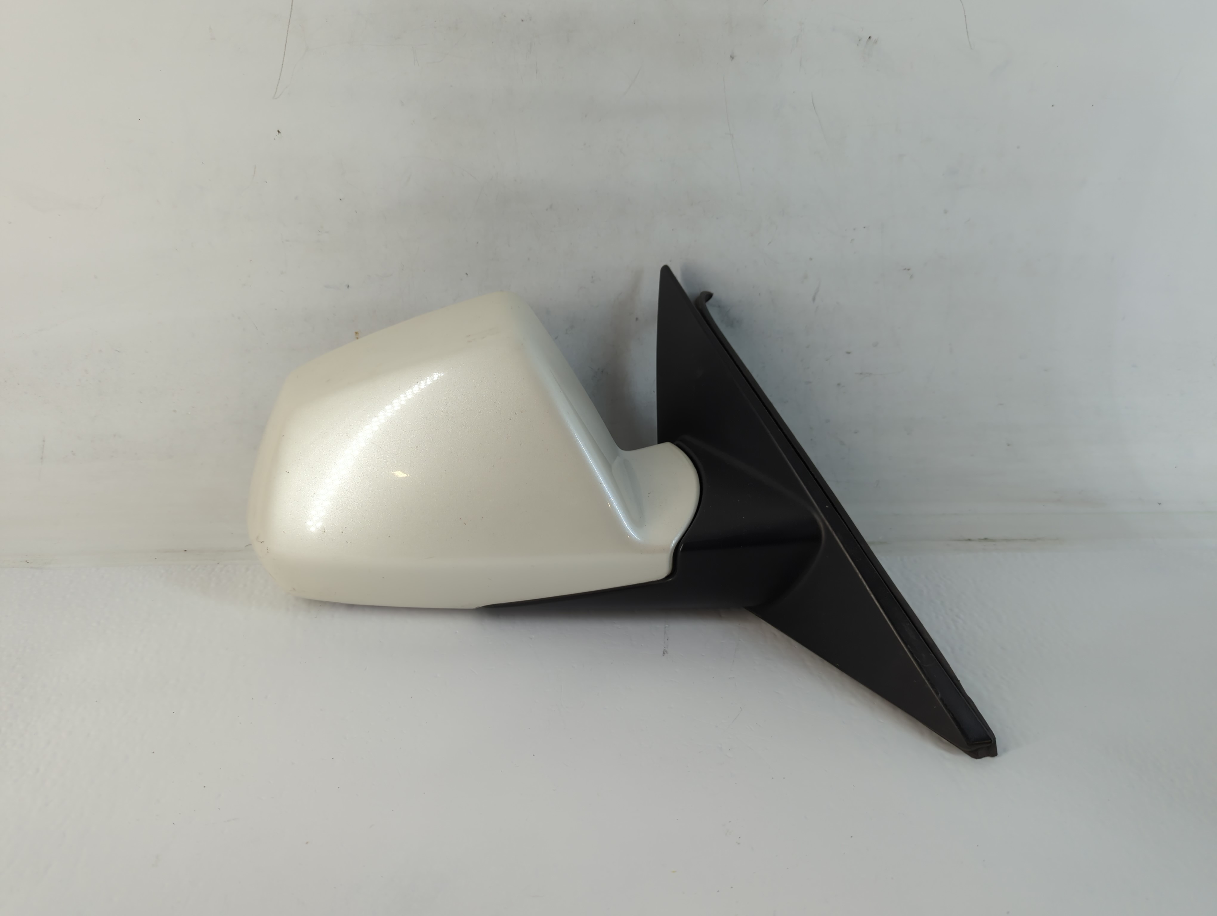 Picture of 2008-2013 Cadillac Cts Driver Left Side View Manual Door Mirror 745147