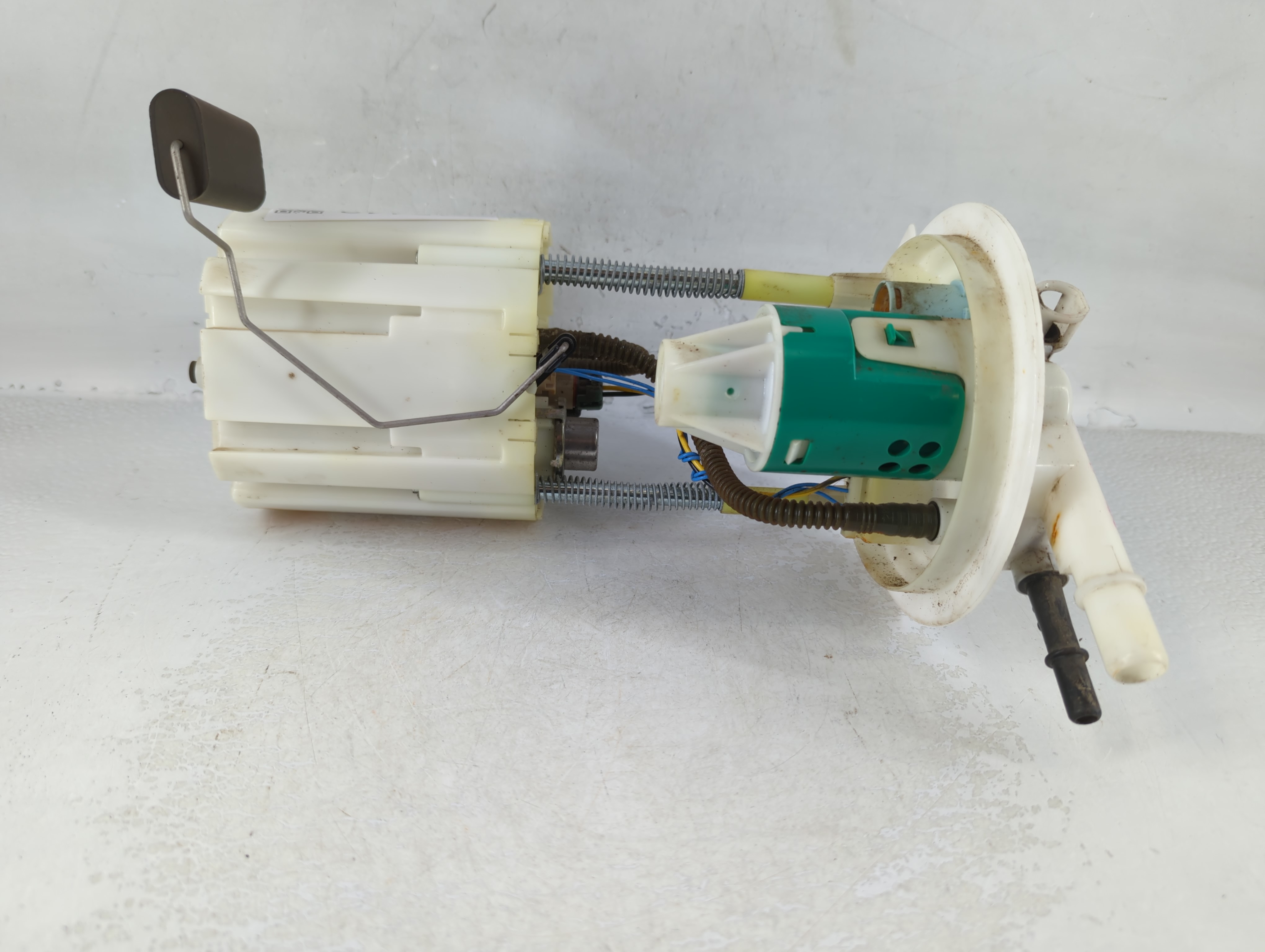 2012-2013 Chevrolet Impala Electrical Gas Fuel Pump Assembly 745442 - Oemusedautoparts1.com