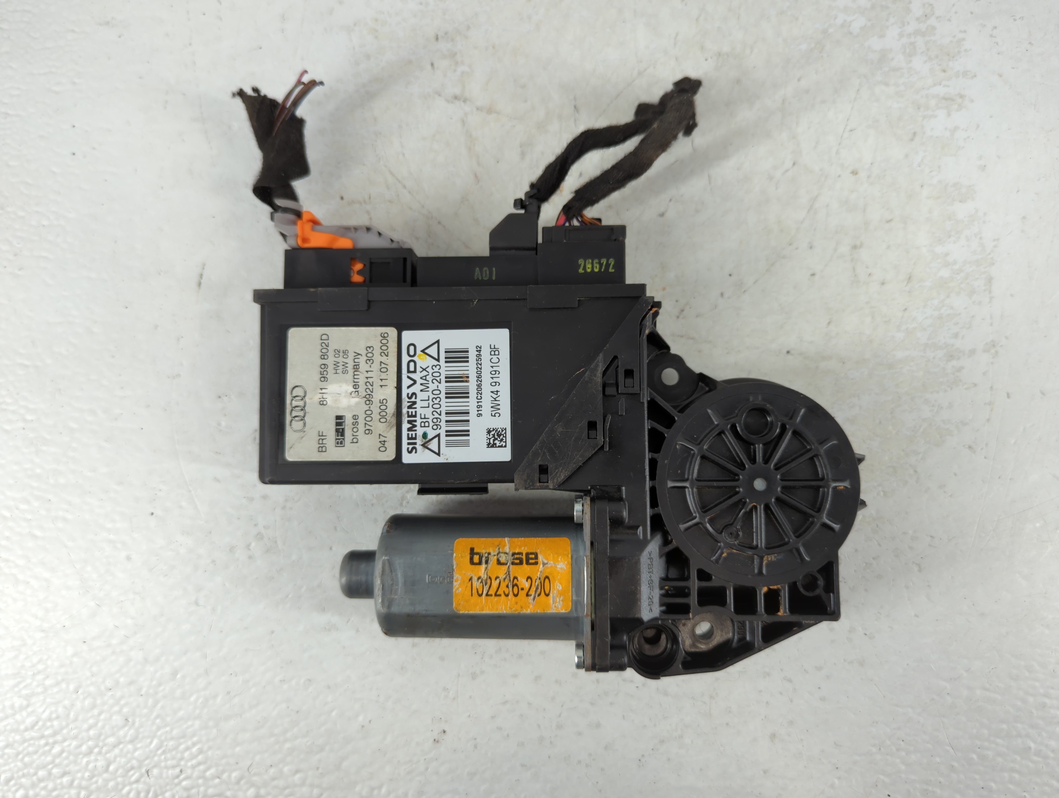 2008 Audi A4 Driver Left Side Electric Door Motor 745660 - Oemusedautoparts1.com