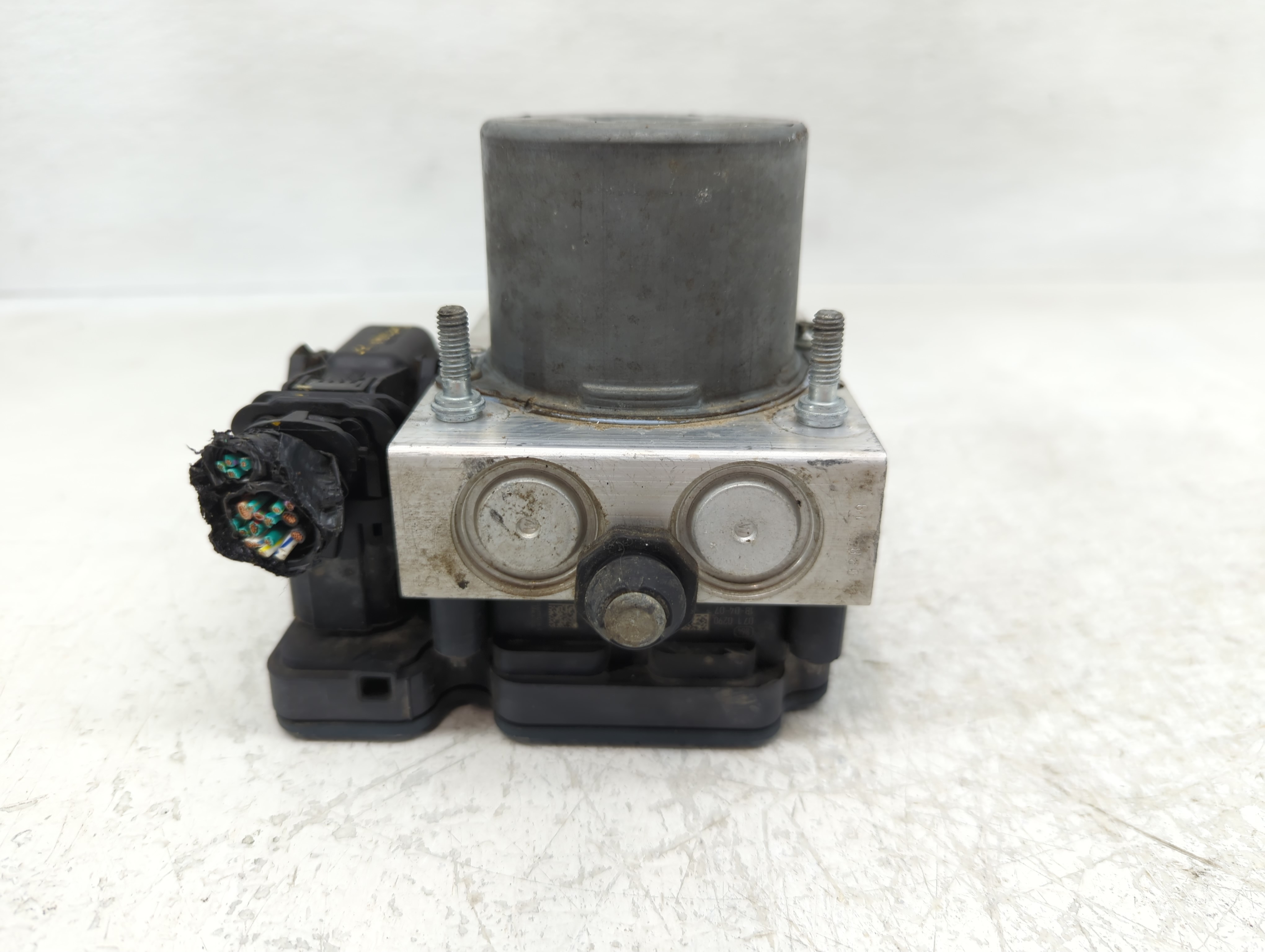 2015-2020 Dodge Grand Caravan Abs Pump Control Module 745831 - Oemusedautoparts1.com