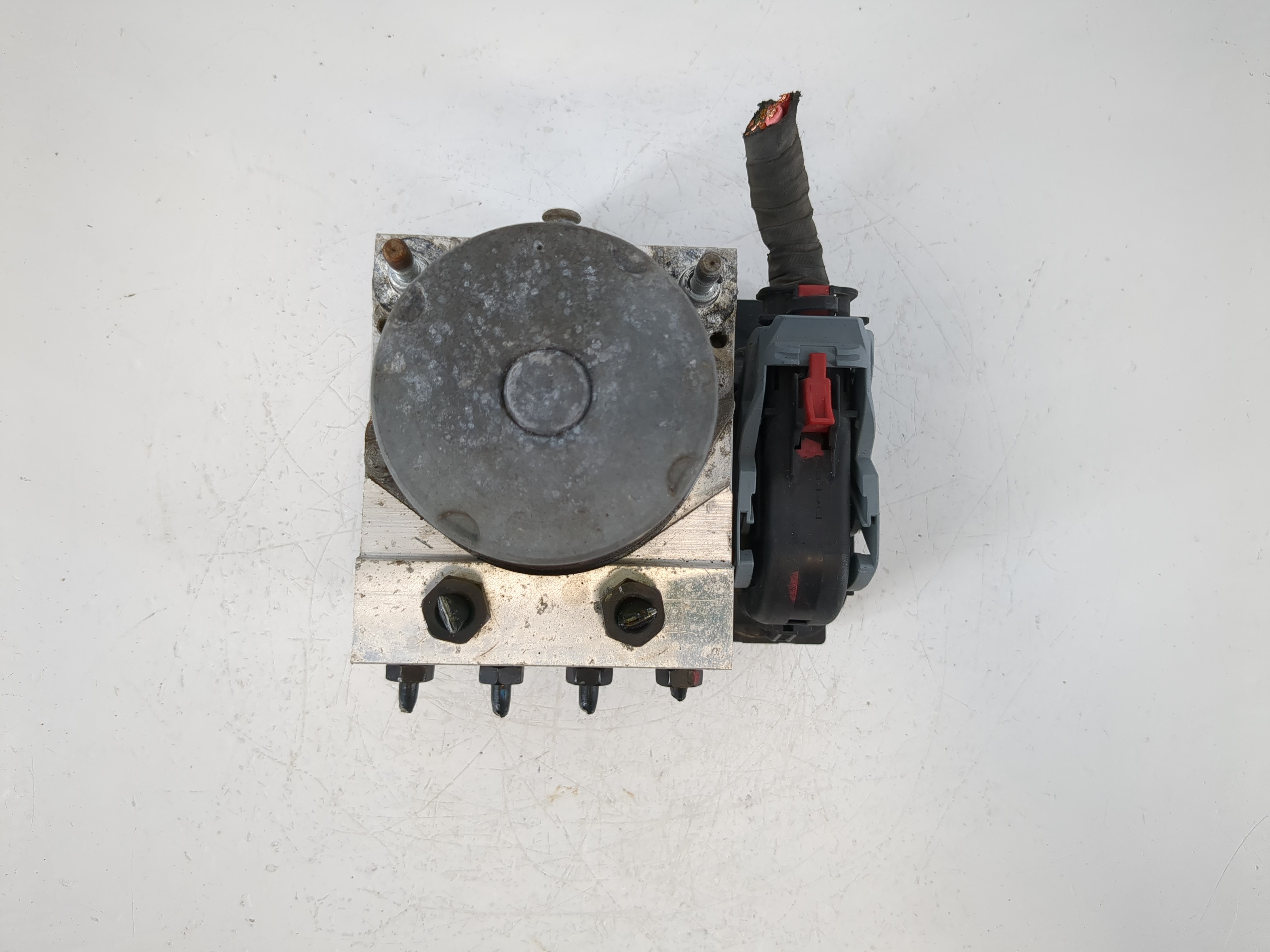 2011-2013 Hyundai Sonata Abs Pump Control Module 745979 - Oemusedautoparts1.com