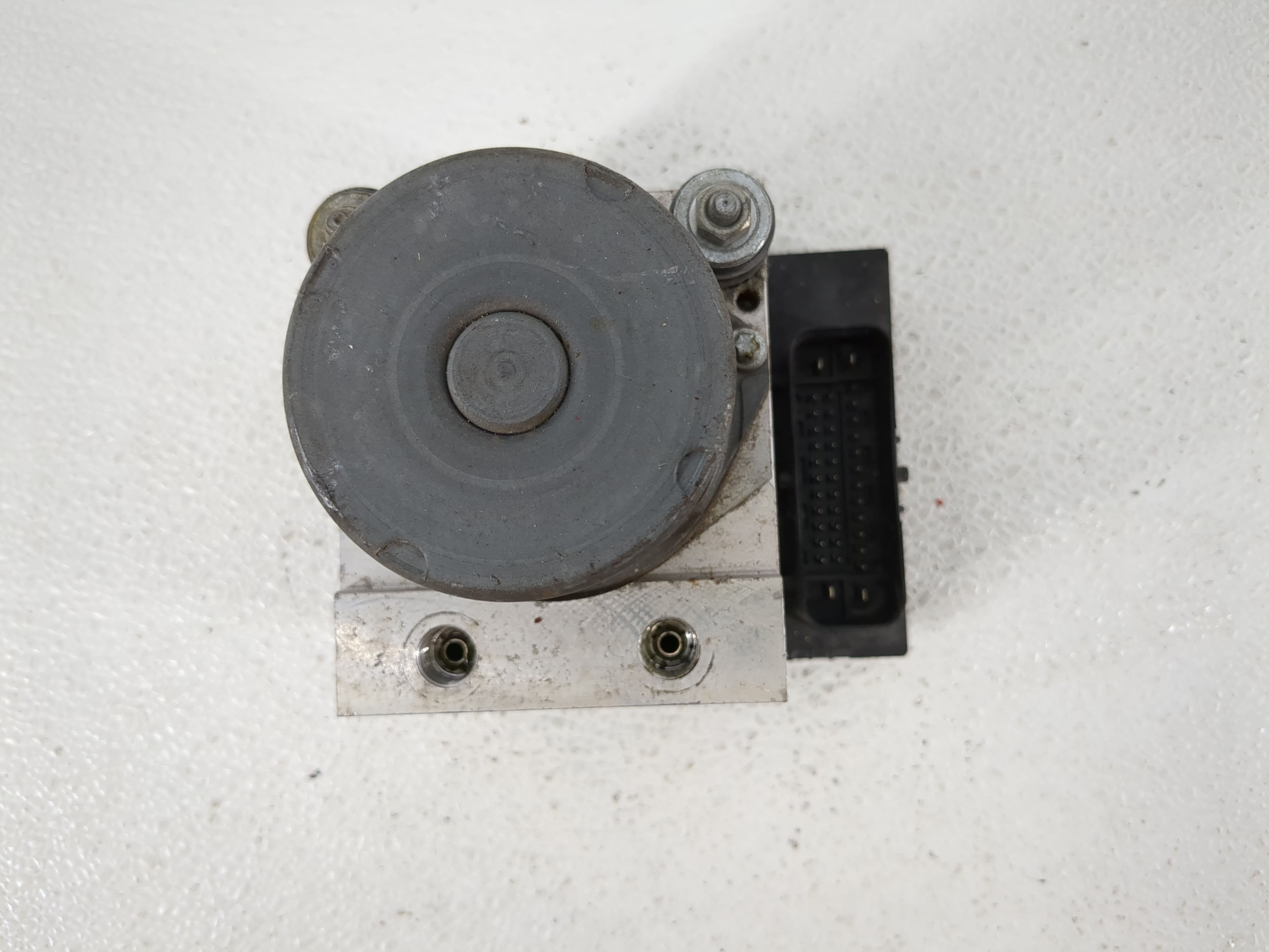 2008-2011 Gmc Acadia Abs Pump Control Module 746041 - Oemusedautoparts1.com