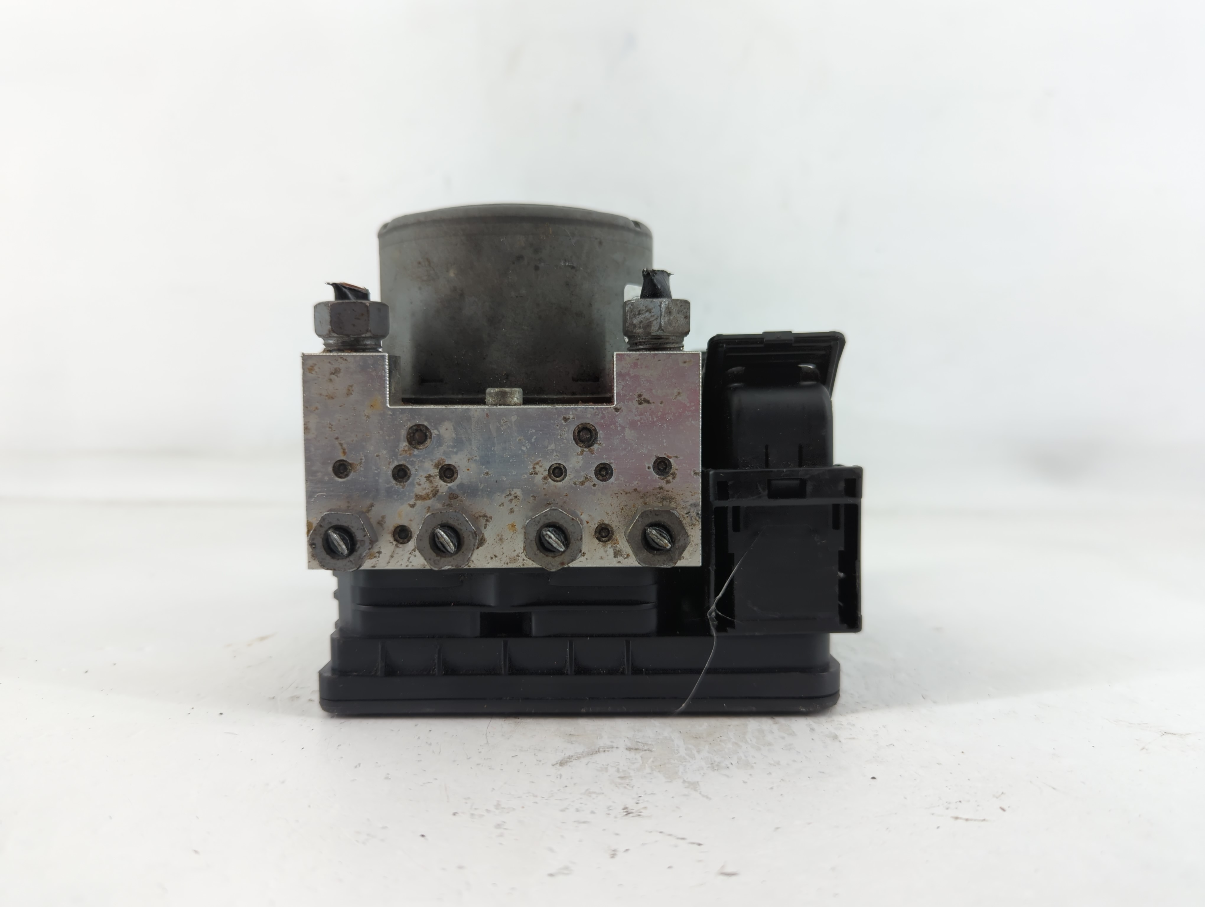 2019 Ford Explorer Abs Pump Control Module 746862 - Oemusedautoparts1.com