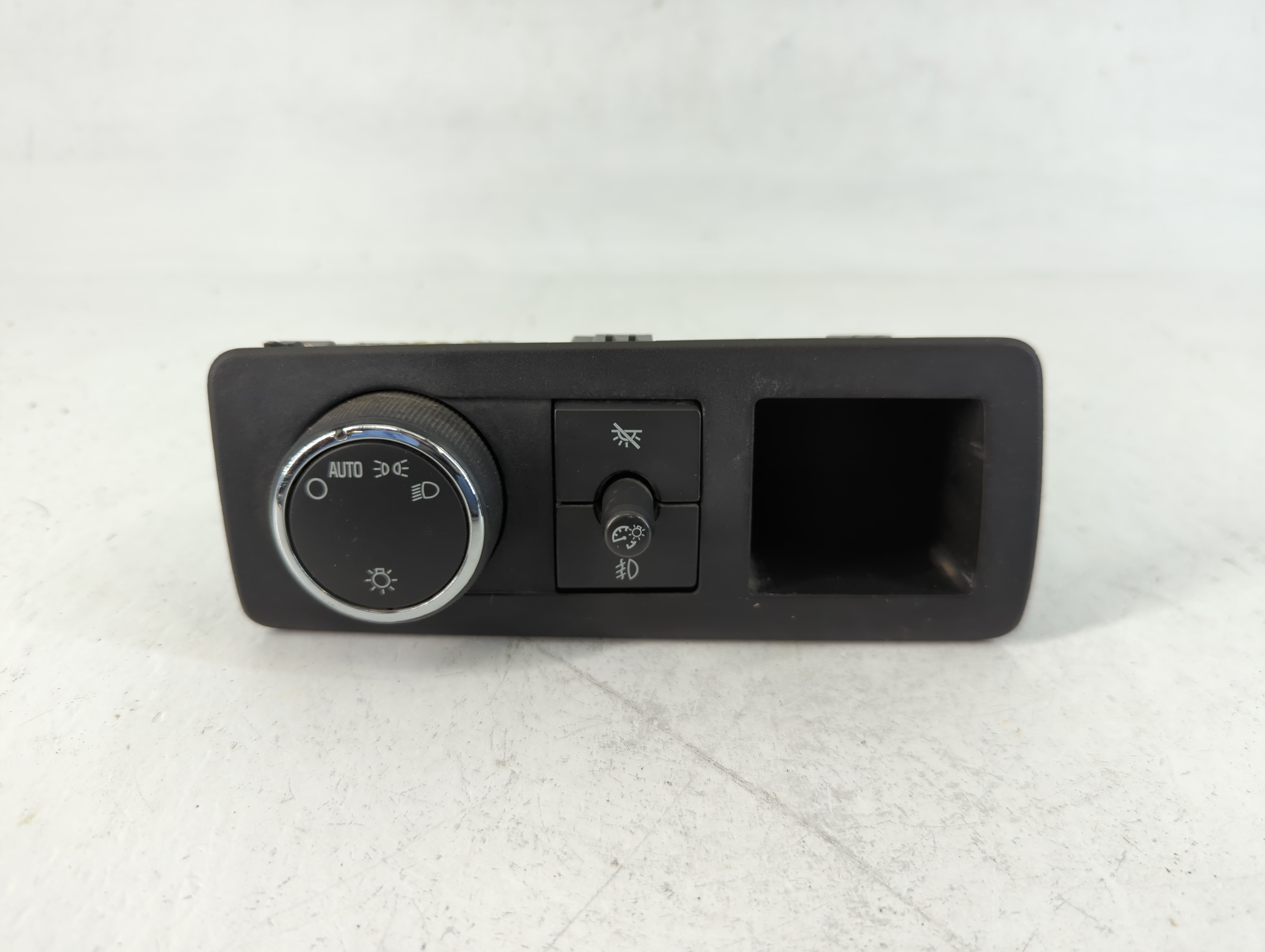 2009 Chevrolet Suburban 1500 Headlight Head Light Switch Lamp Control 747282 - Oemusedautoparts1.com