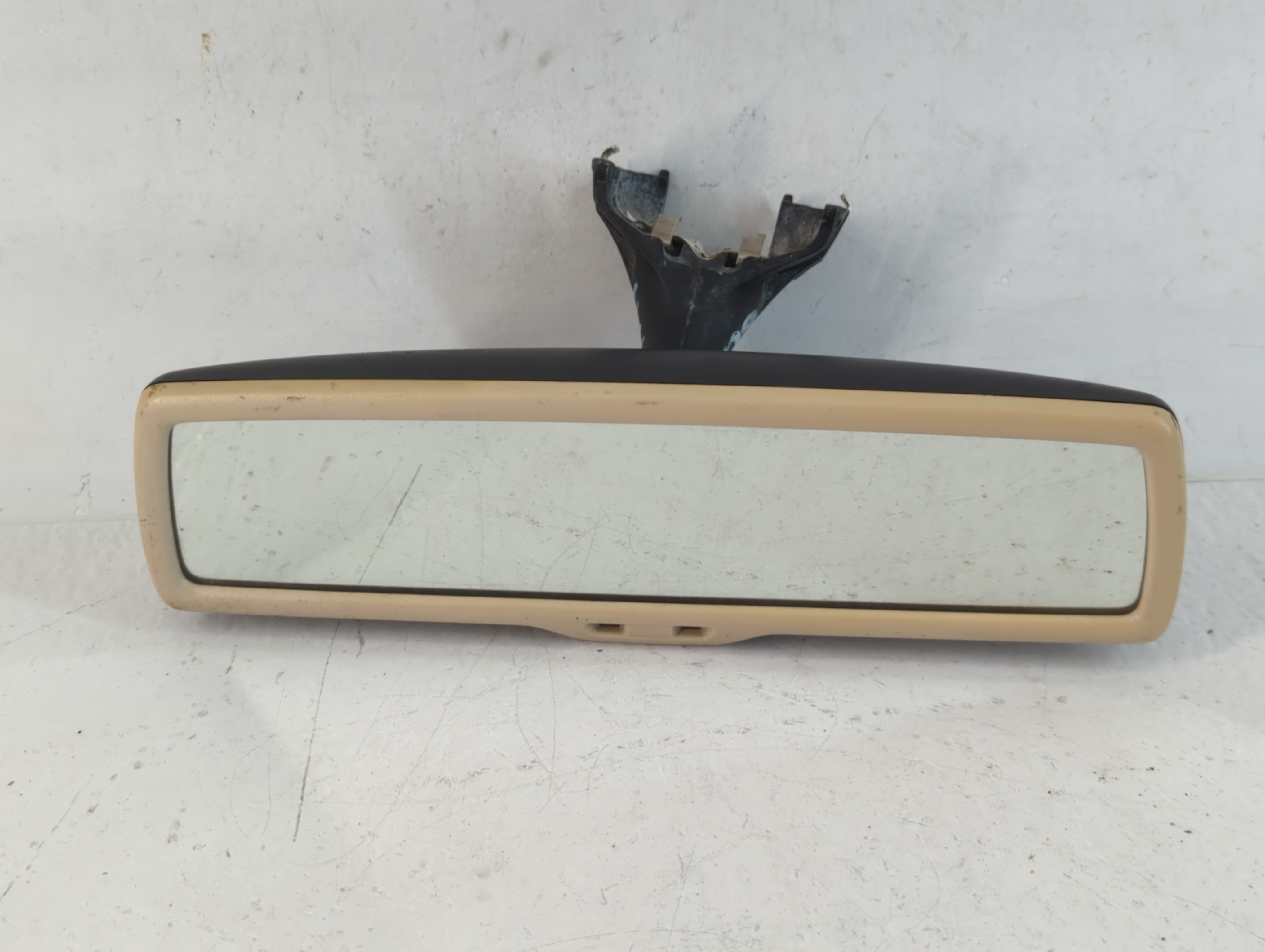 2009-2010 Volkswagen Passat Interior Rear View Mirror Oem 747410 - Oemusedautoparts1.com