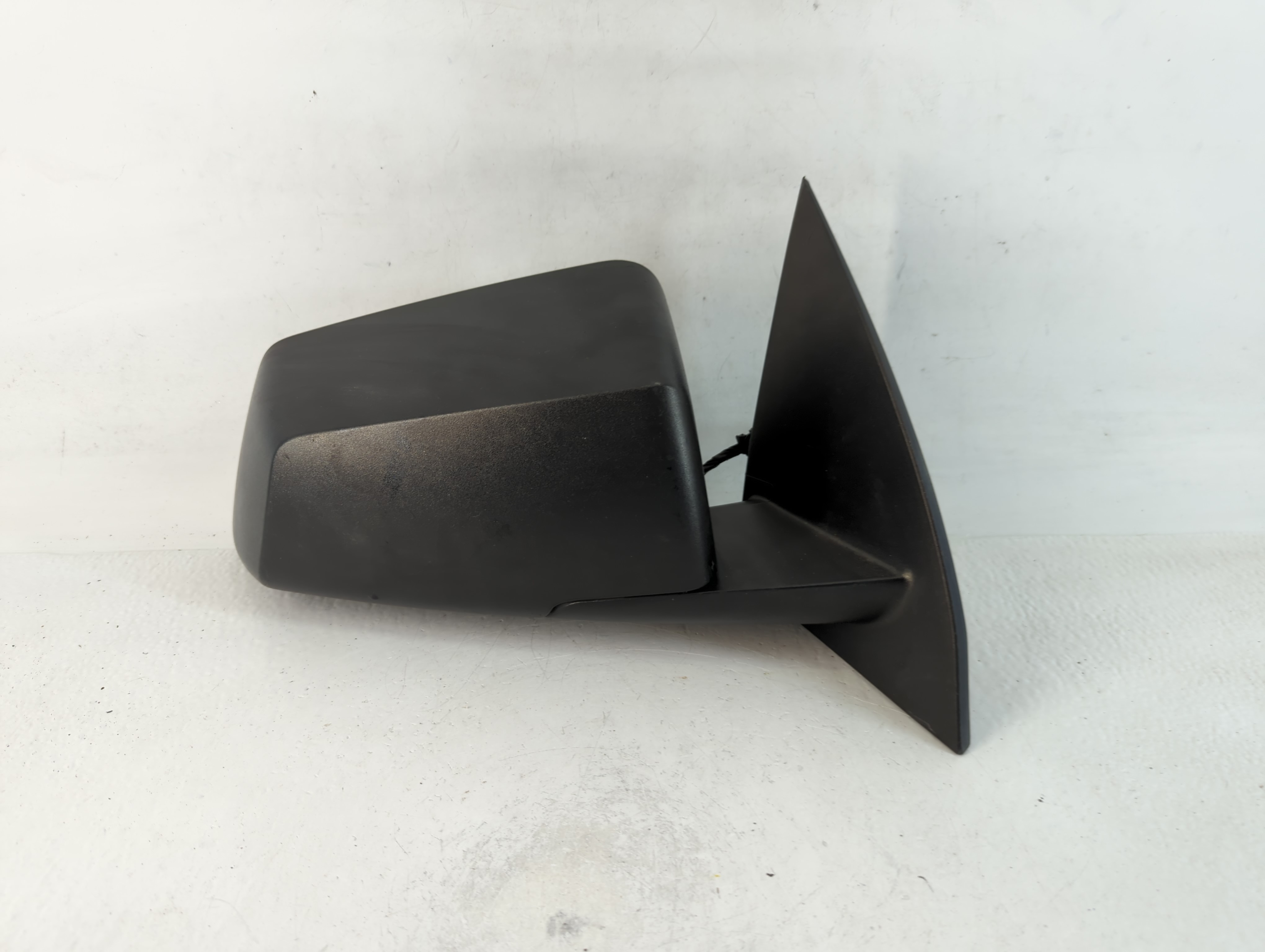 Picture of Saturn Outlook Passenger Right Side View Power Door Mirror Black 747486