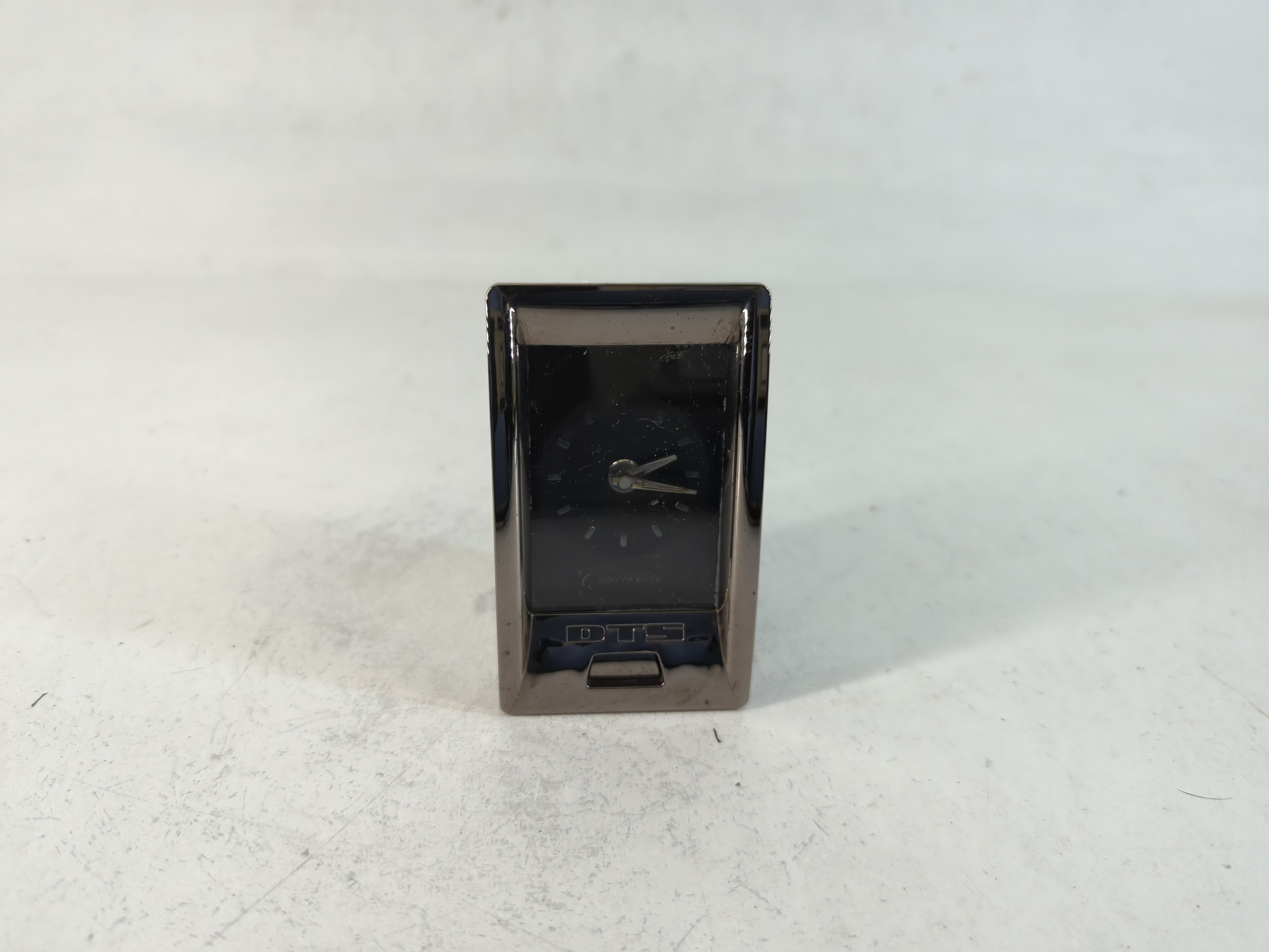 2011 Cadillac Dts Digitial Dash Clock 747545 - Oemusedautoparts1.com