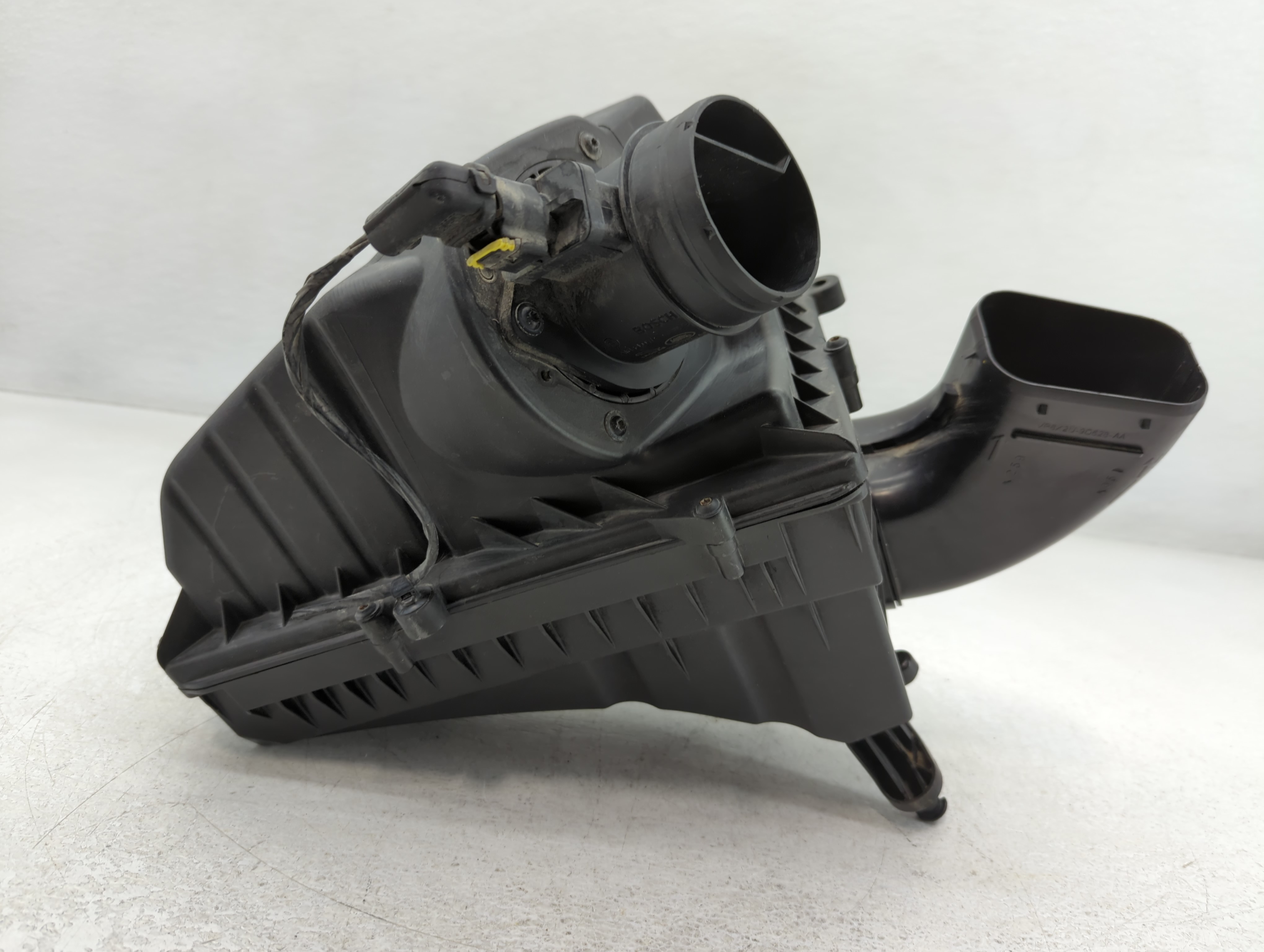 2013 Jaguar Xf Air Cleaner Intake-duct Hose Tube 747679 - Oemusedautoparts1.com