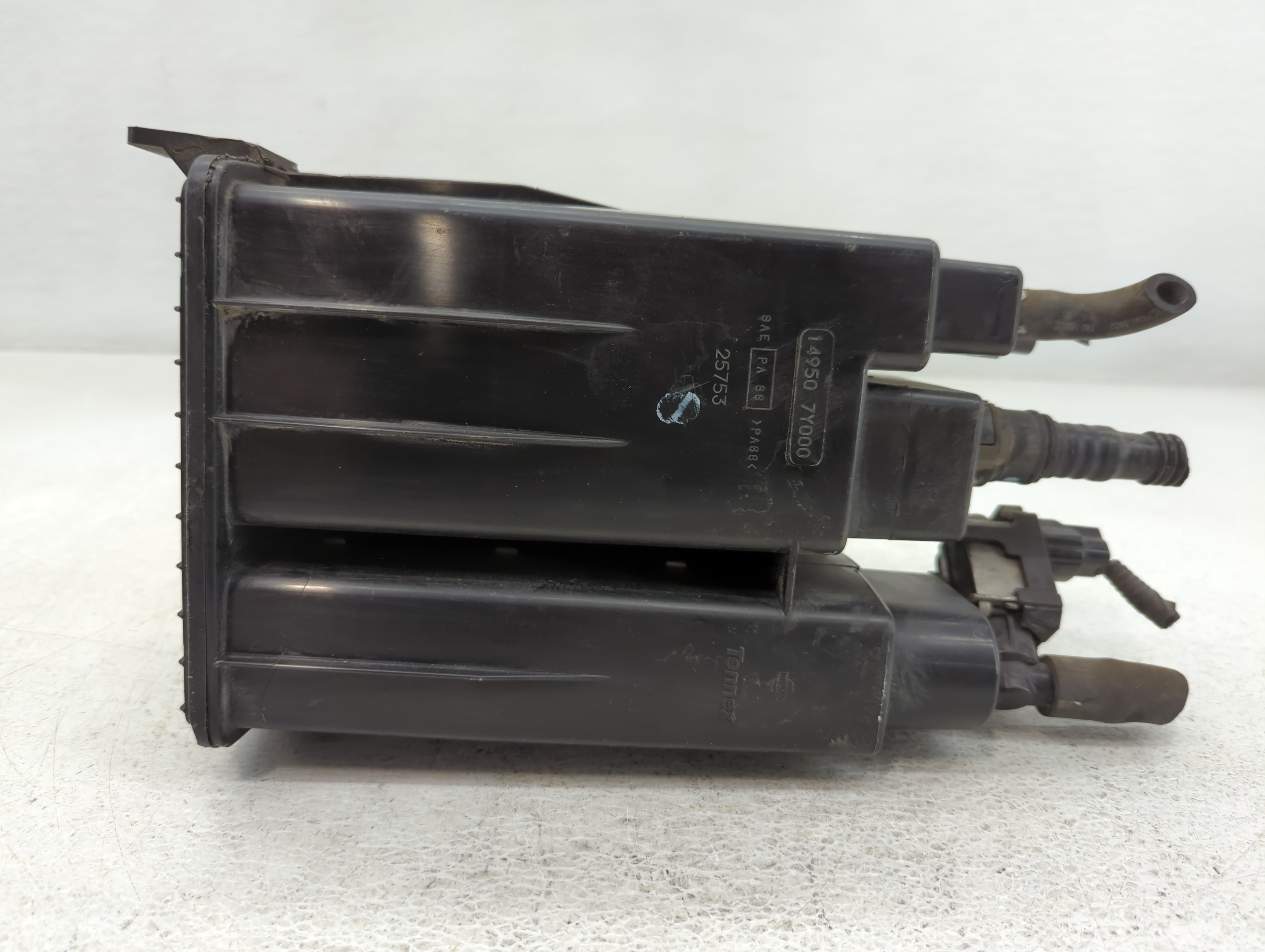 2015 Nissan Murano Fuel Vapor Charcoal Canister 748443 - Oemusedautoparts1.com