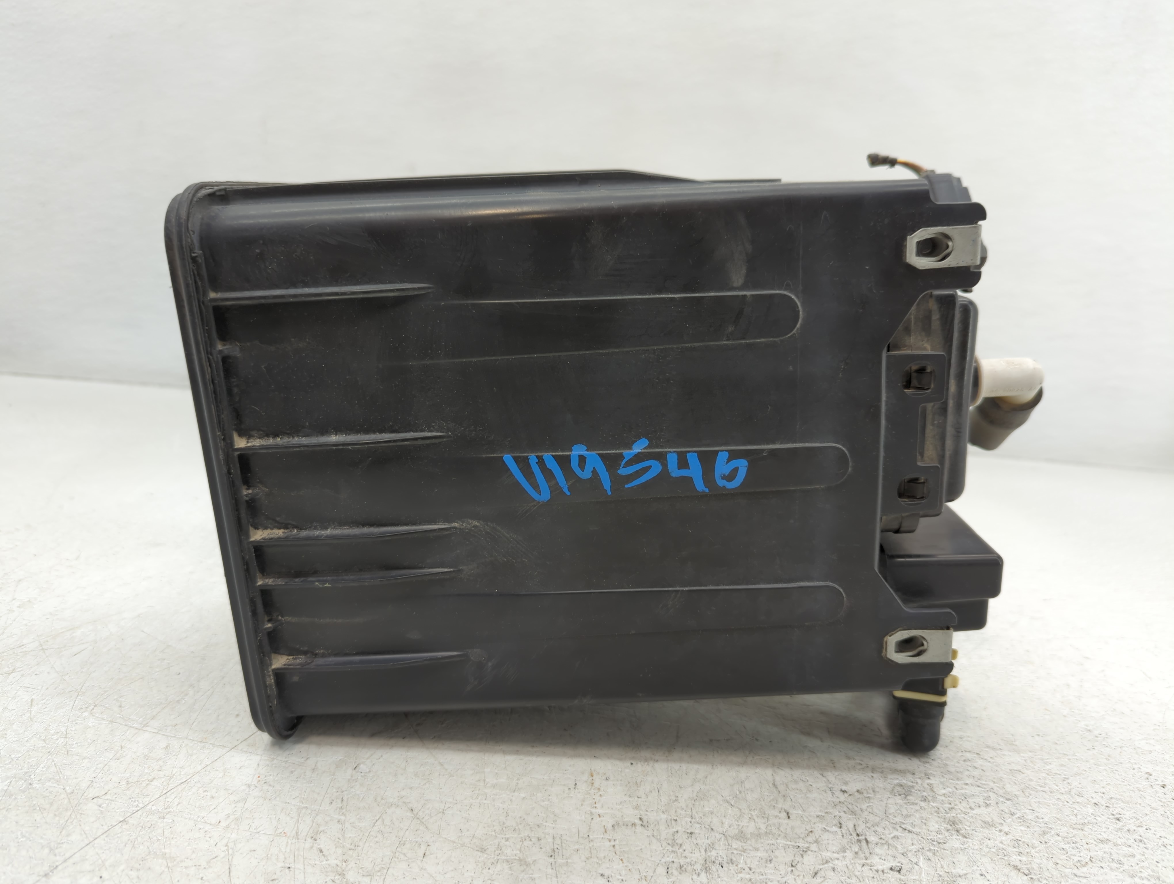 2009 Ford F-150 Fuel Vapor Charcoal Canister 748643 - Oemusedautoparts1.com