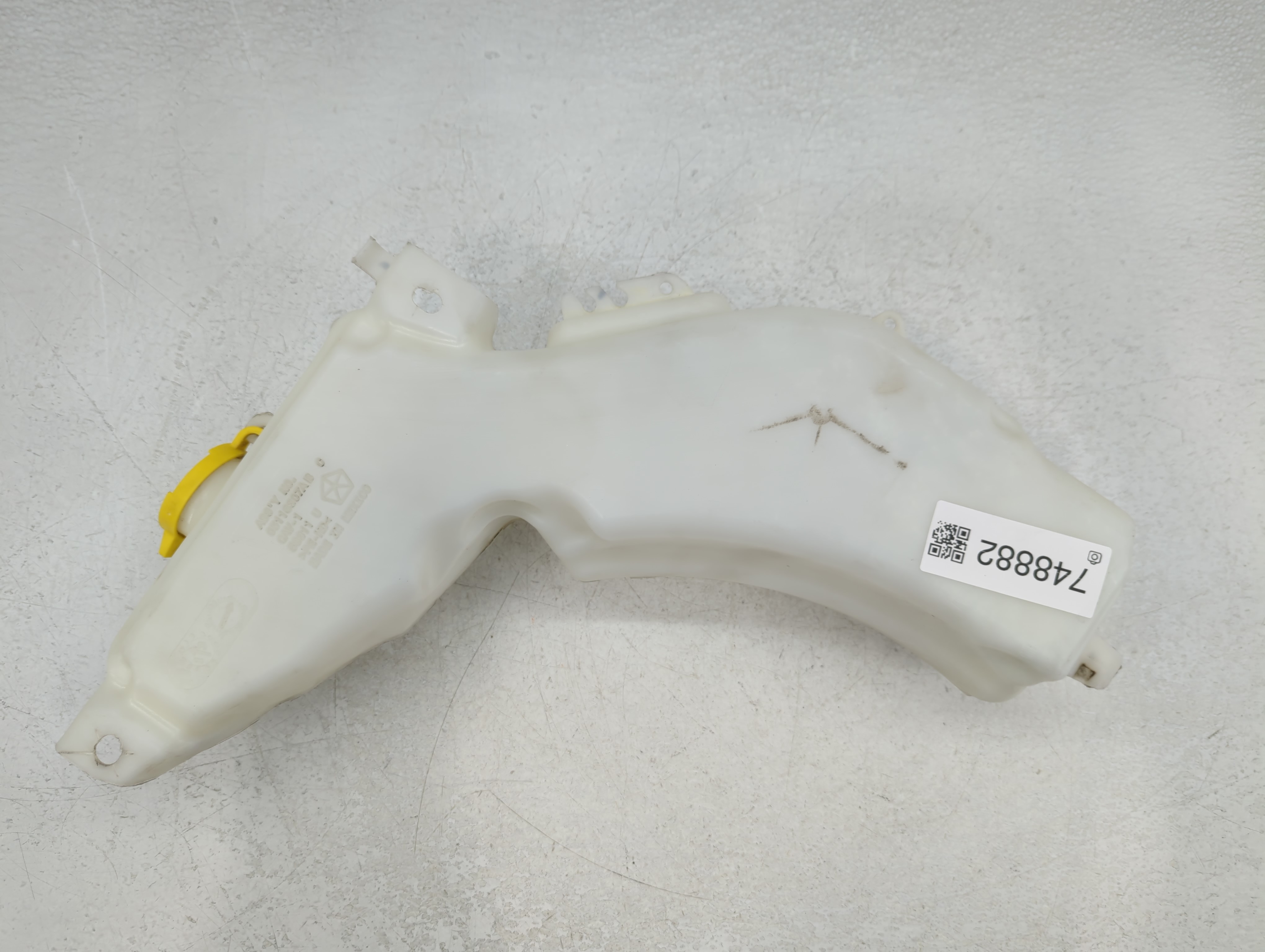 2014 Dodge Journey Windshield Washer Fluid Reservoir Bottle Oem 748882 - Oemusedautoparts1.com