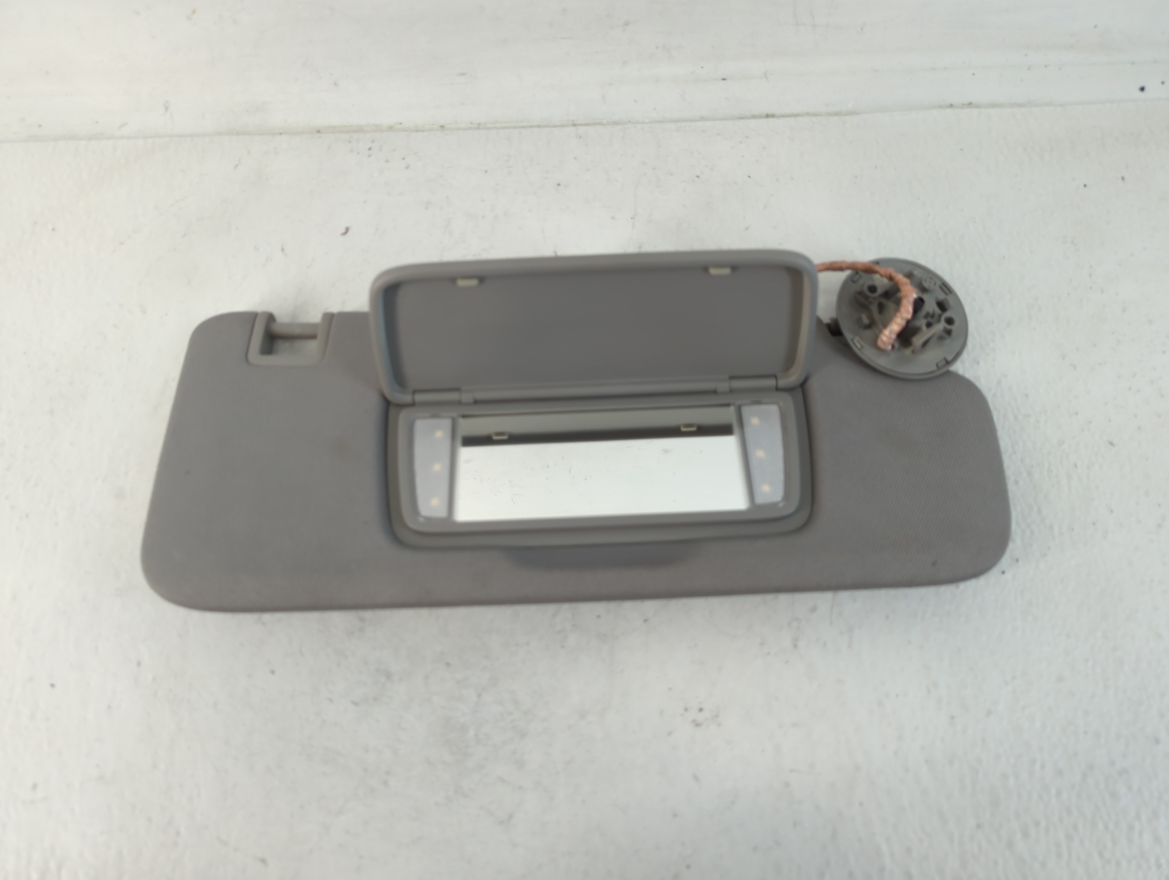 2018 Gmc Terrain Passenger Sun Visor Mirror Right Sunvisor Dark Grey 749292 - Oemusedautoparts1.com