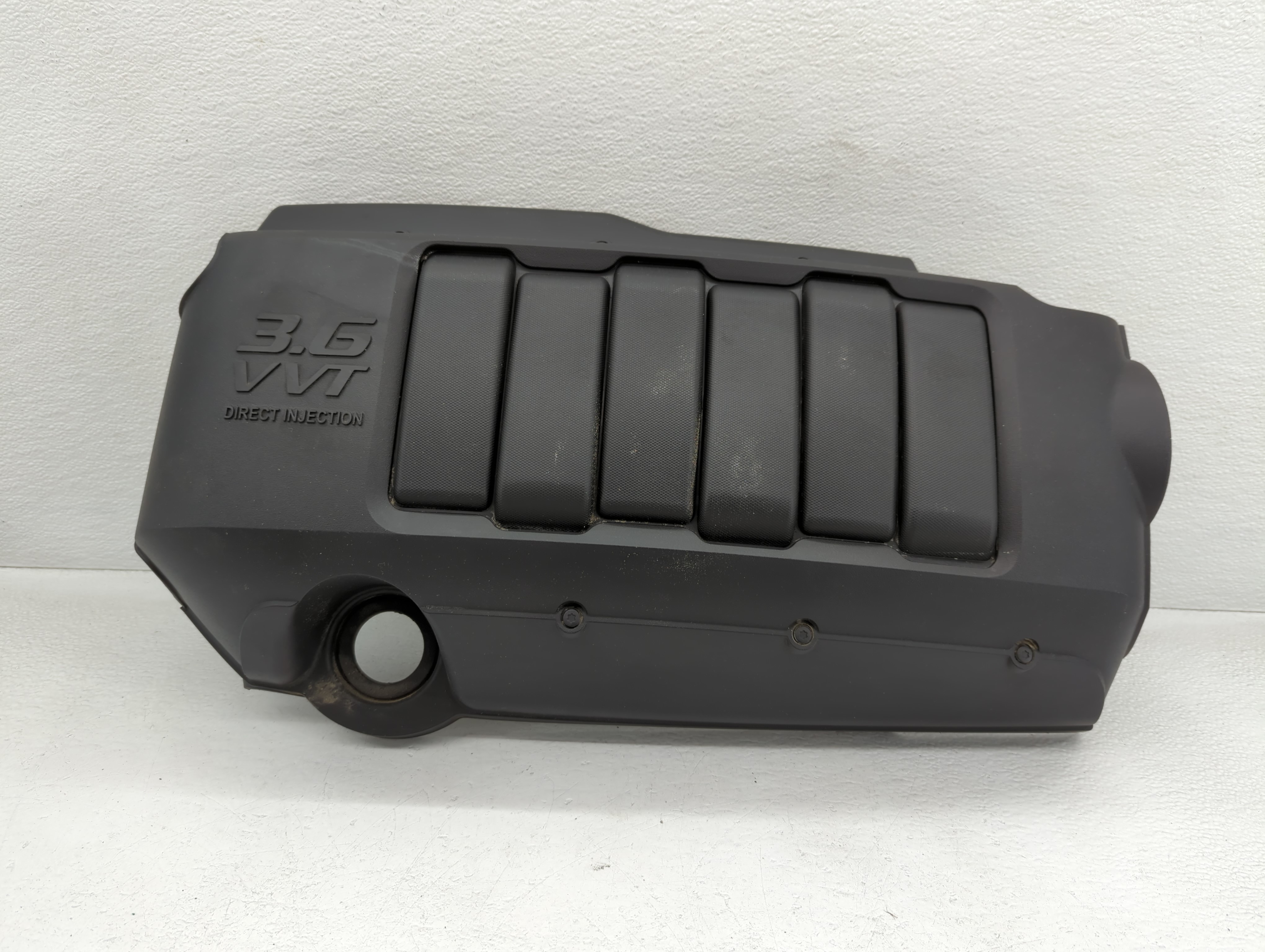 2012 Buick Enclave Engine Cover 749549 - Oemusedautoparts1.com