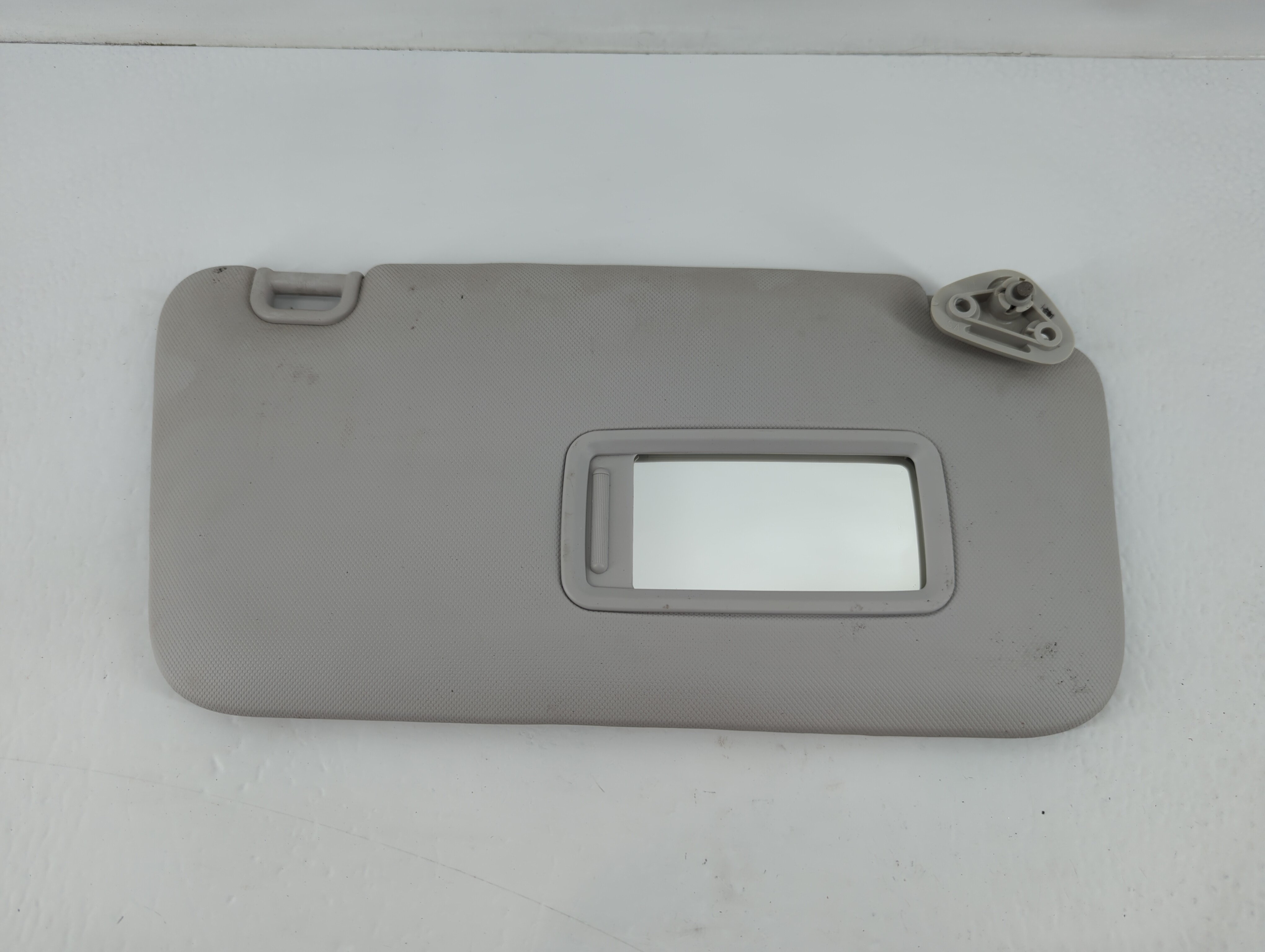 Picture of 2011 Subaru Forester Passenger Sun Visor Mirror Right Sunvisor Grey 749582