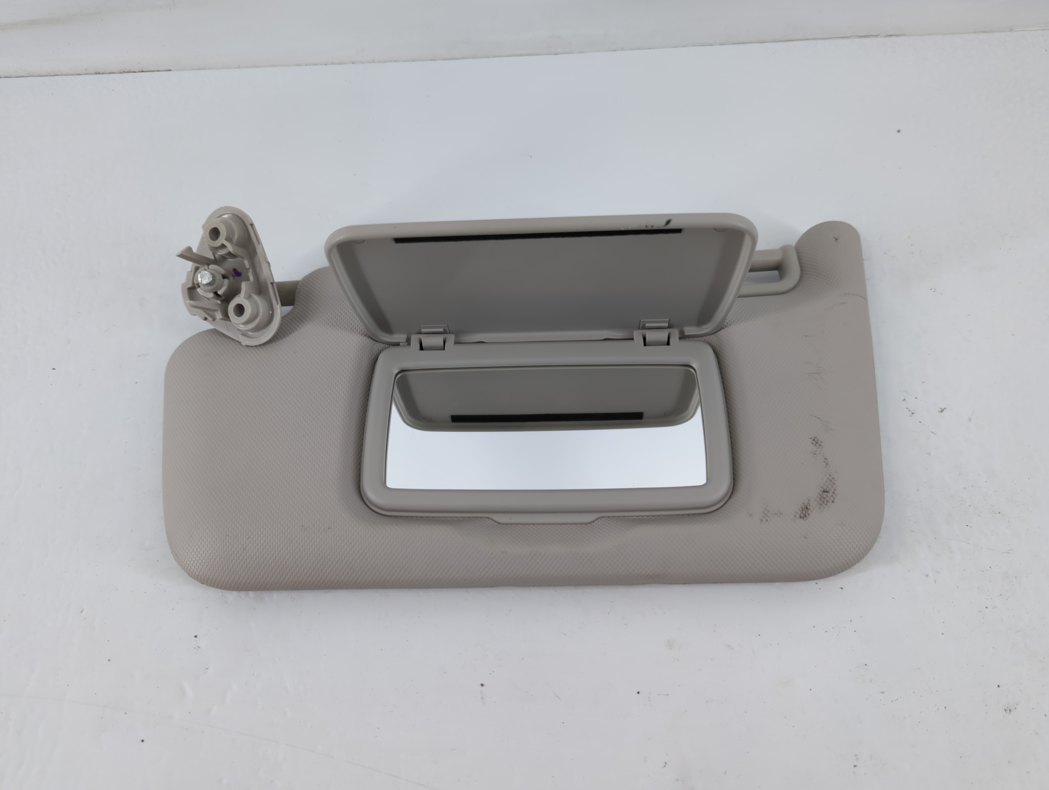2021 Subaru Xv Driver Sun Visor Mirror Left Sunvisor Grey 749659 - Oemusedautoparts1.com