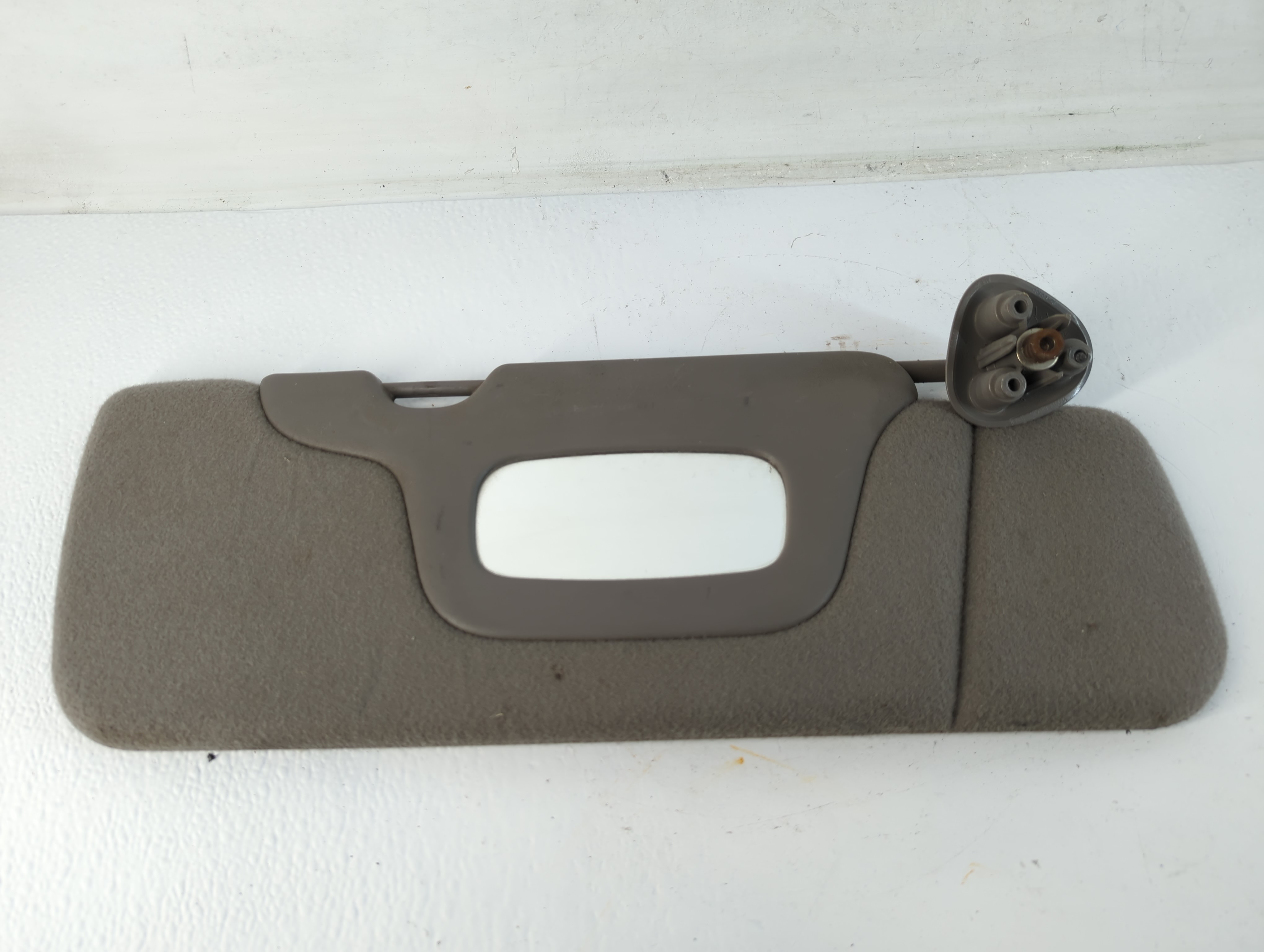 Picture of 2000-2002 Chevrolet Silverado 1500 Driver Sun Visor Mirror Left Sunvisor 749911