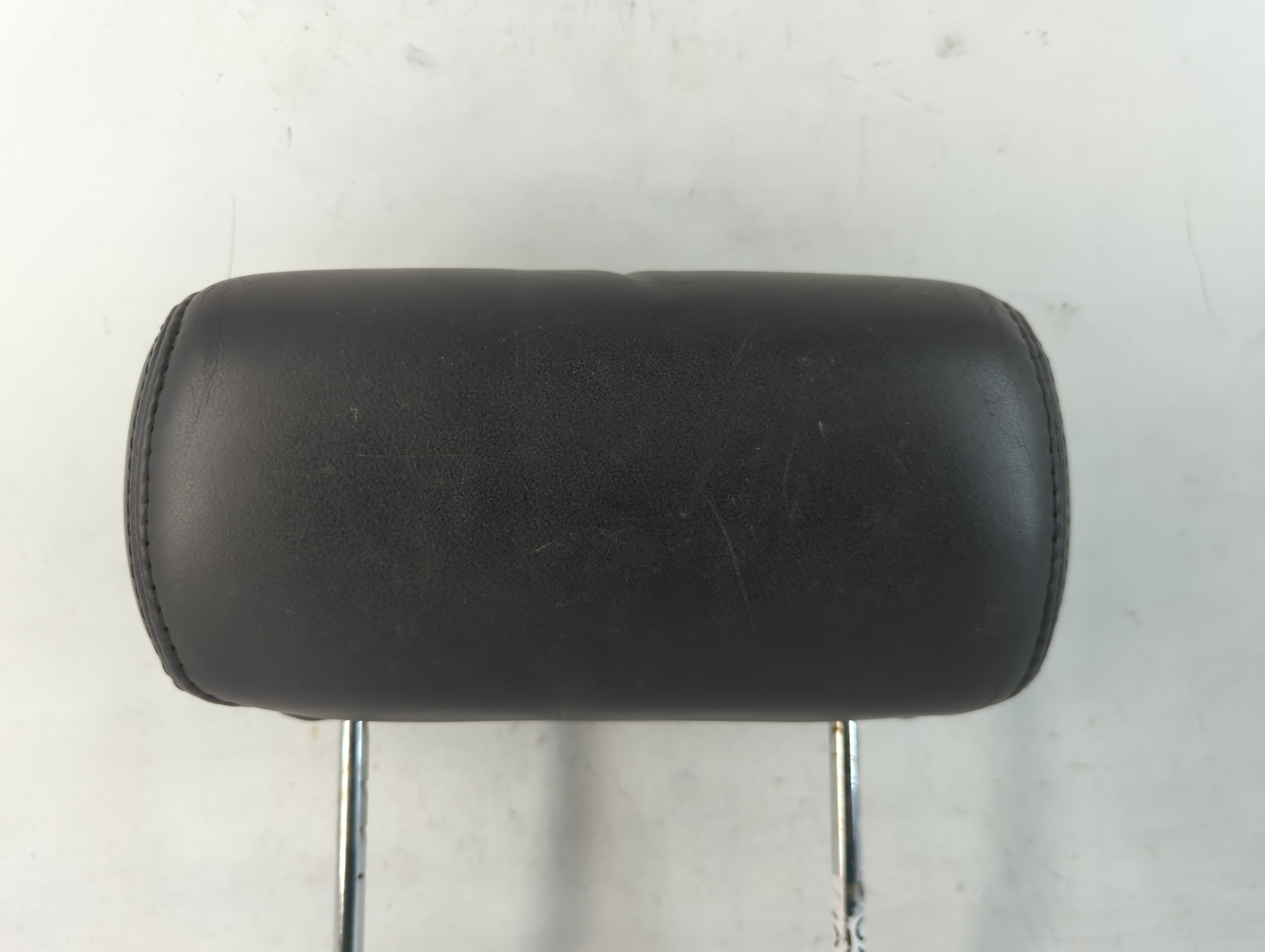 Picture of 2007-2008 Cadillac Escalade Esv Headrest Head Rest Rear Center Seat Black 749936