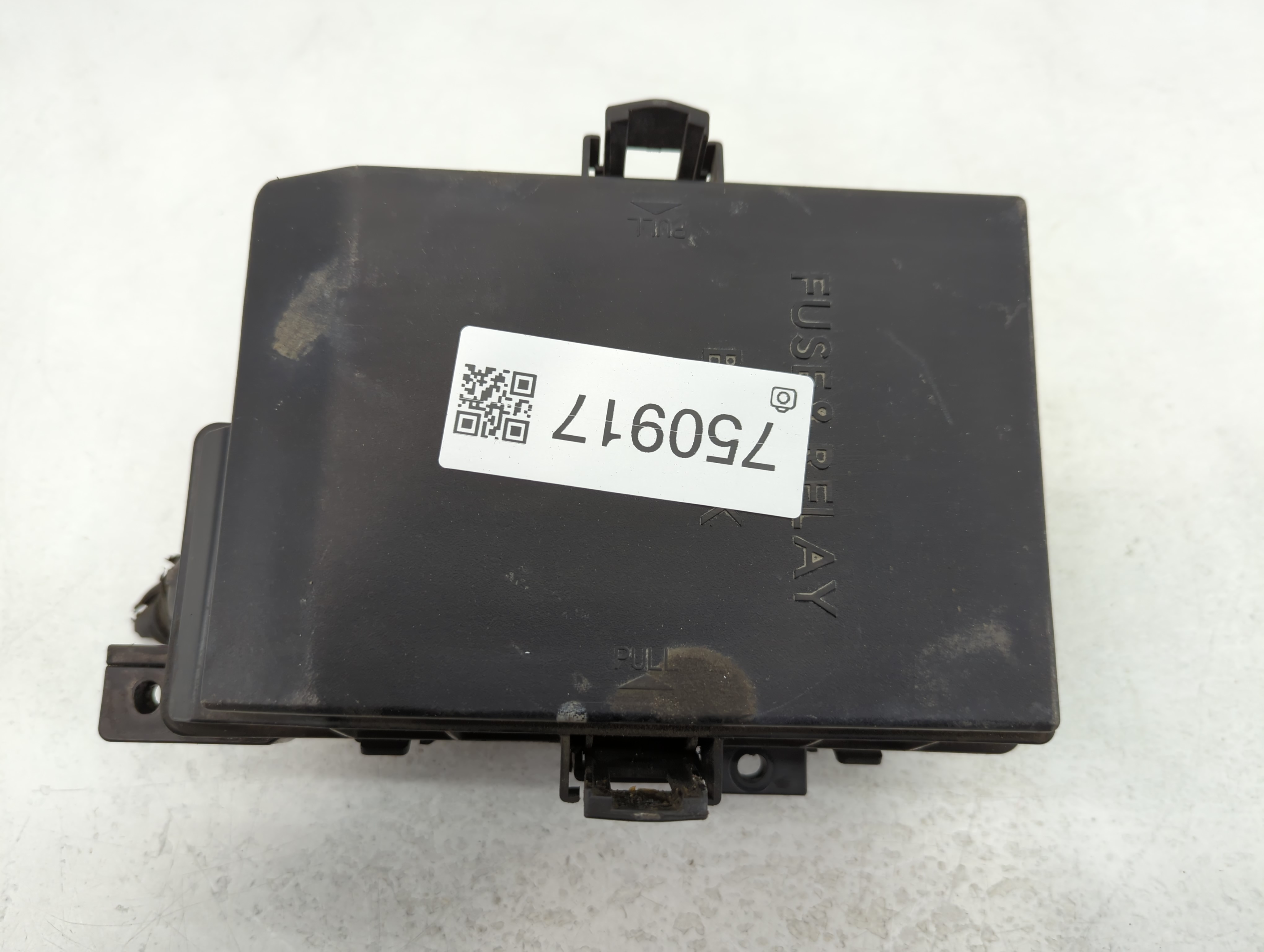 Picture of Isuzu Rodeo Sport Fusebox Fuse Box Relay Module 91950-1d150 750917