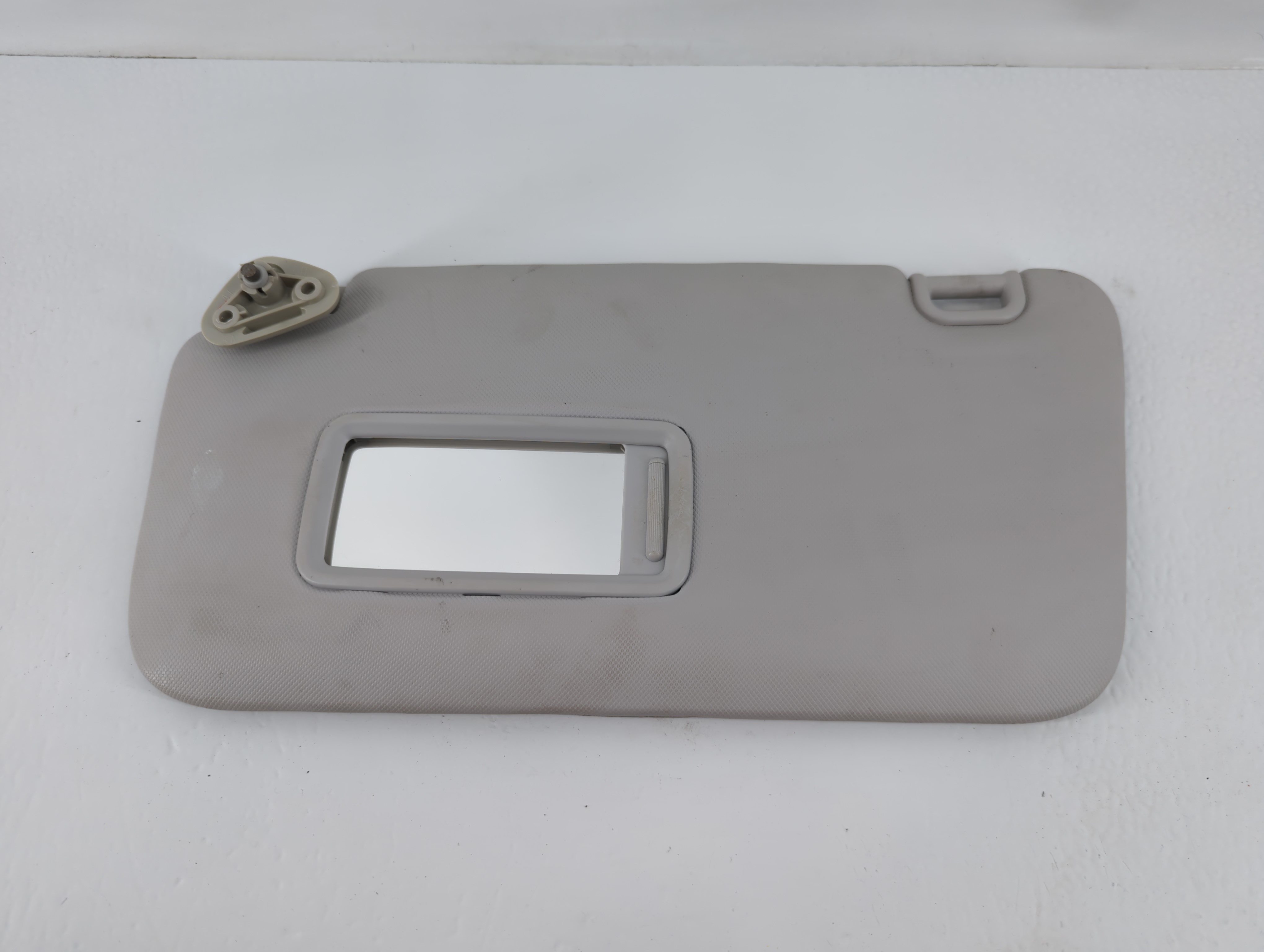 2012 Subaru Forester Driver Sun Visor Mirror Left Sunvisor Grey 751043 - Oemusedautoparts1.com