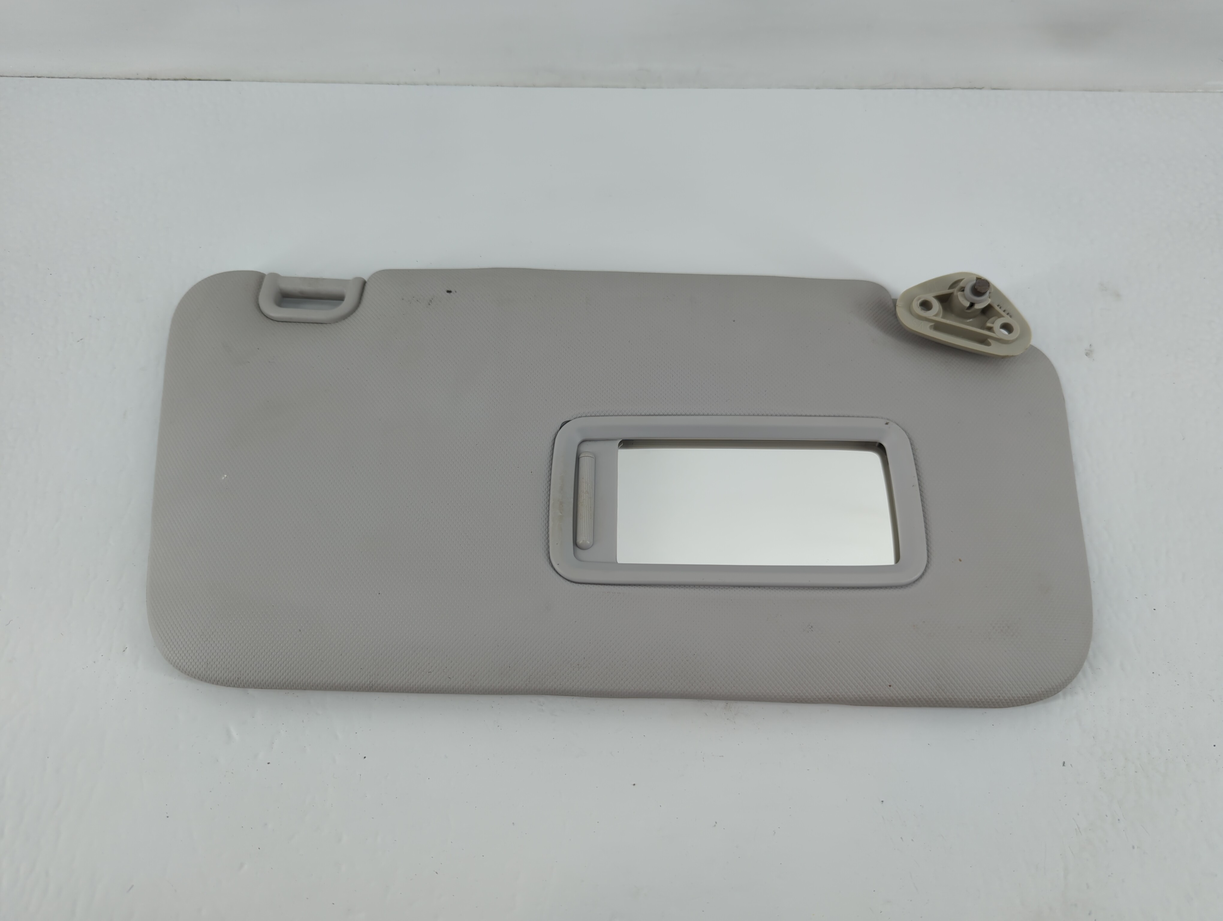 2012 Subaru Forester Passenger Sun Visor Mirror Right Sunvisor Grey 751044 - Oemusedautoparts1.com