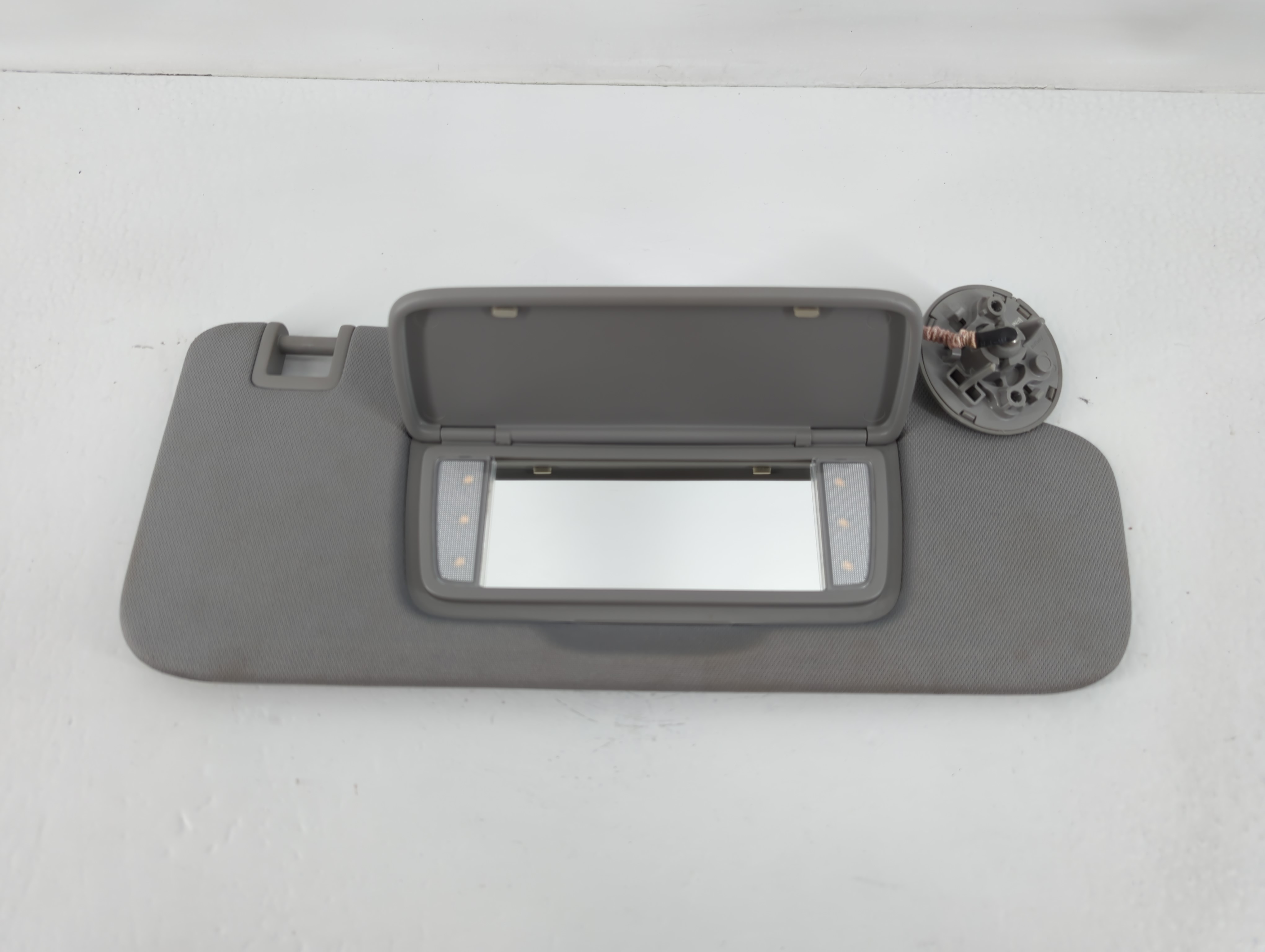 Picture of 2019 Gmc Terrain Passenger Sun Visor Mirror Right Sunvisor Grey 751998