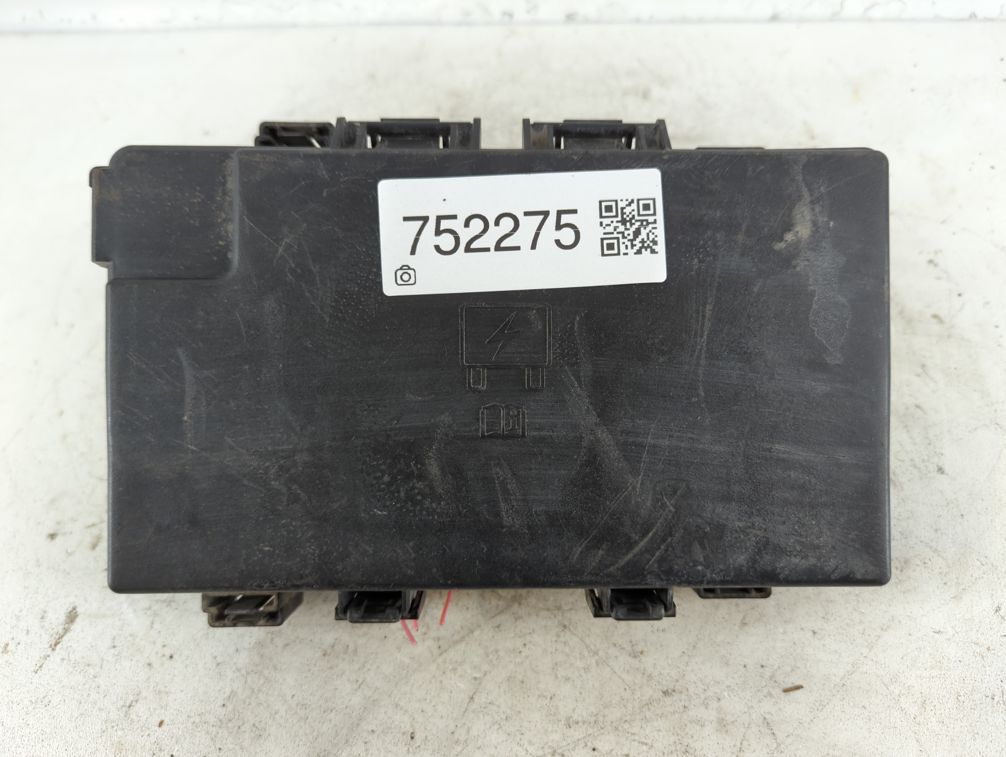 Picture of 2016 Dodge Ram 1500 Fusebox Fuse Box Relay Module P68258527aa A 752275
