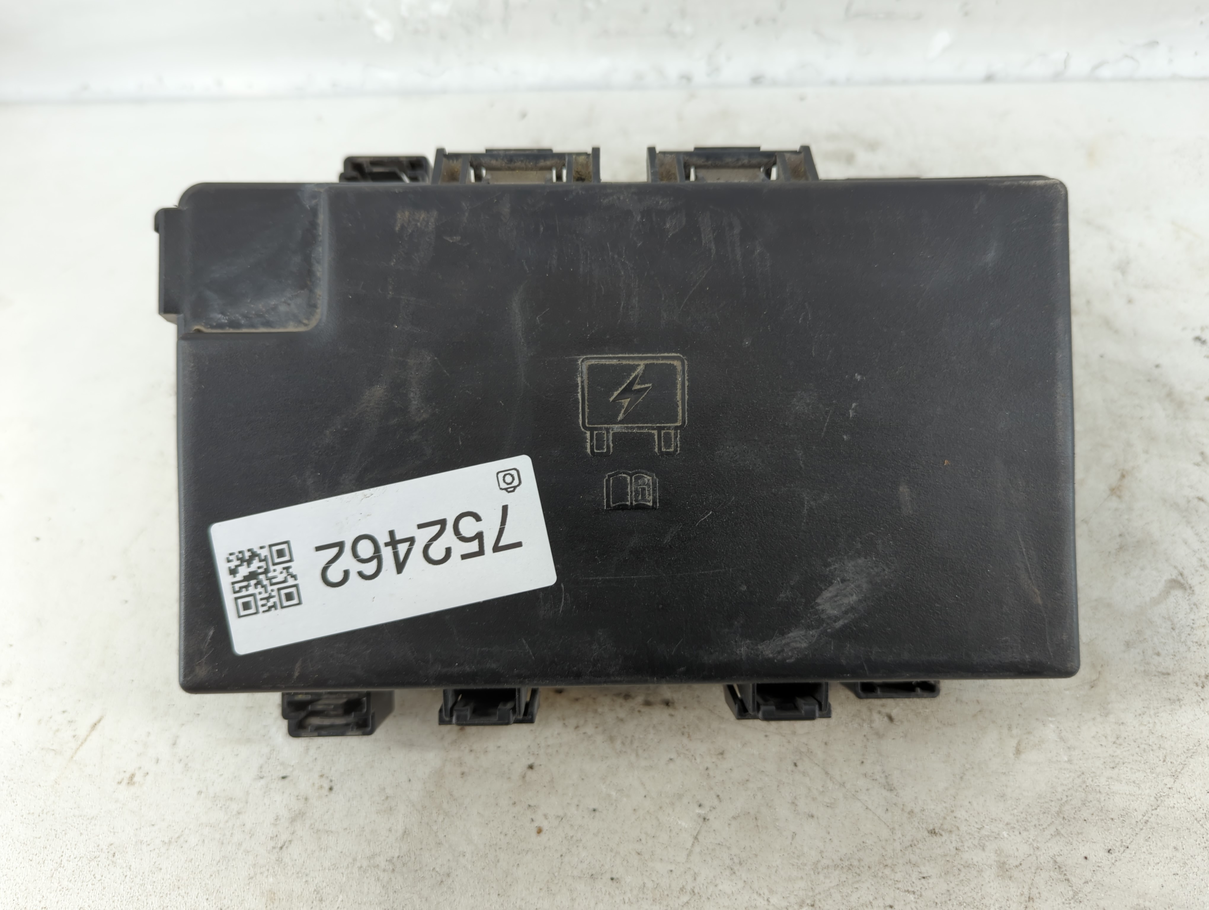 Picture of 2016 Dodge Ram 1500 Fusebox Fuse Box Relay Module P68258527aa A 752462