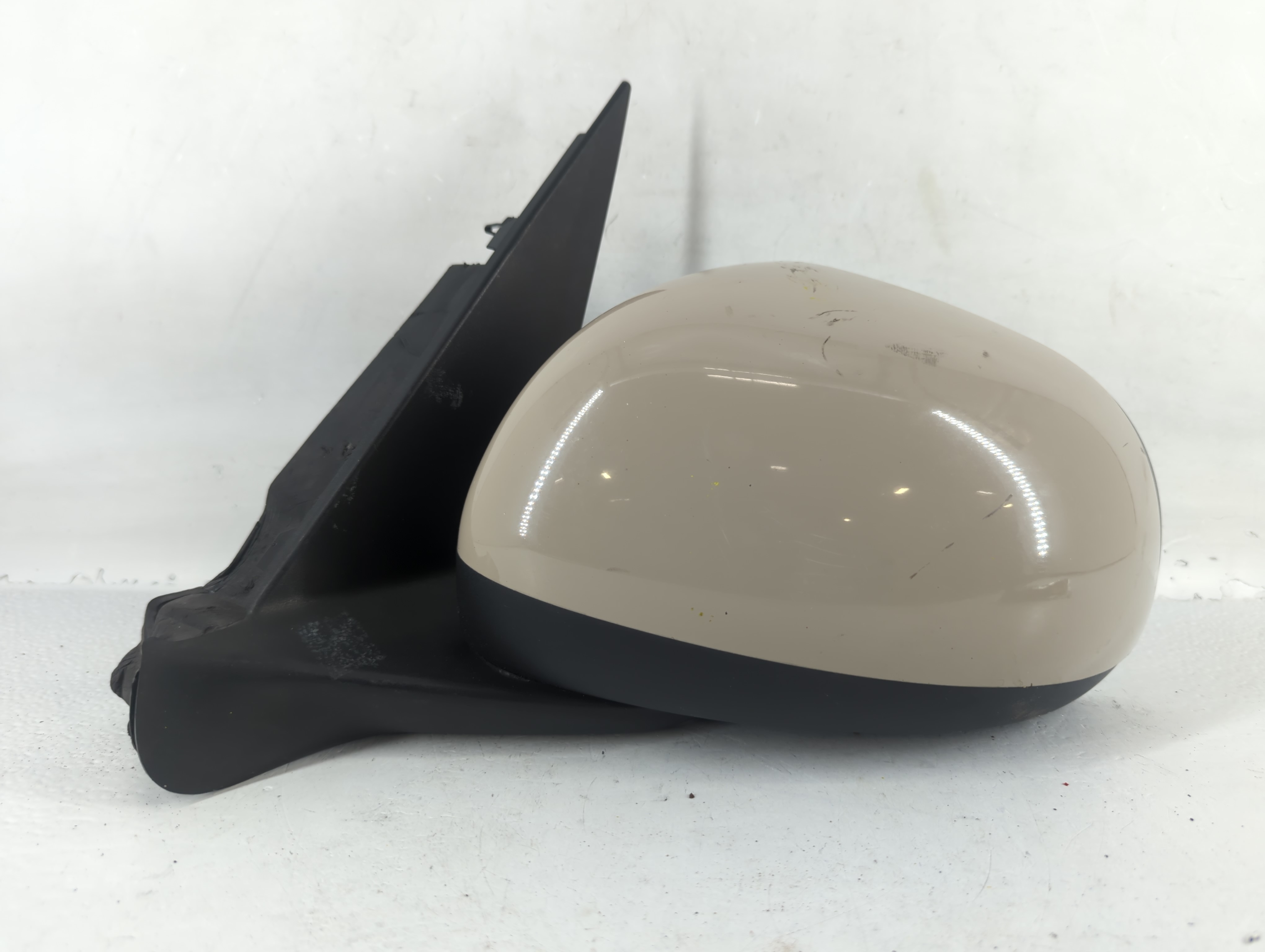 2014 Fiat 500 Driver Left Side View Power Door Mirror Cream Gold 754057 - Oemusedautoparts1.com