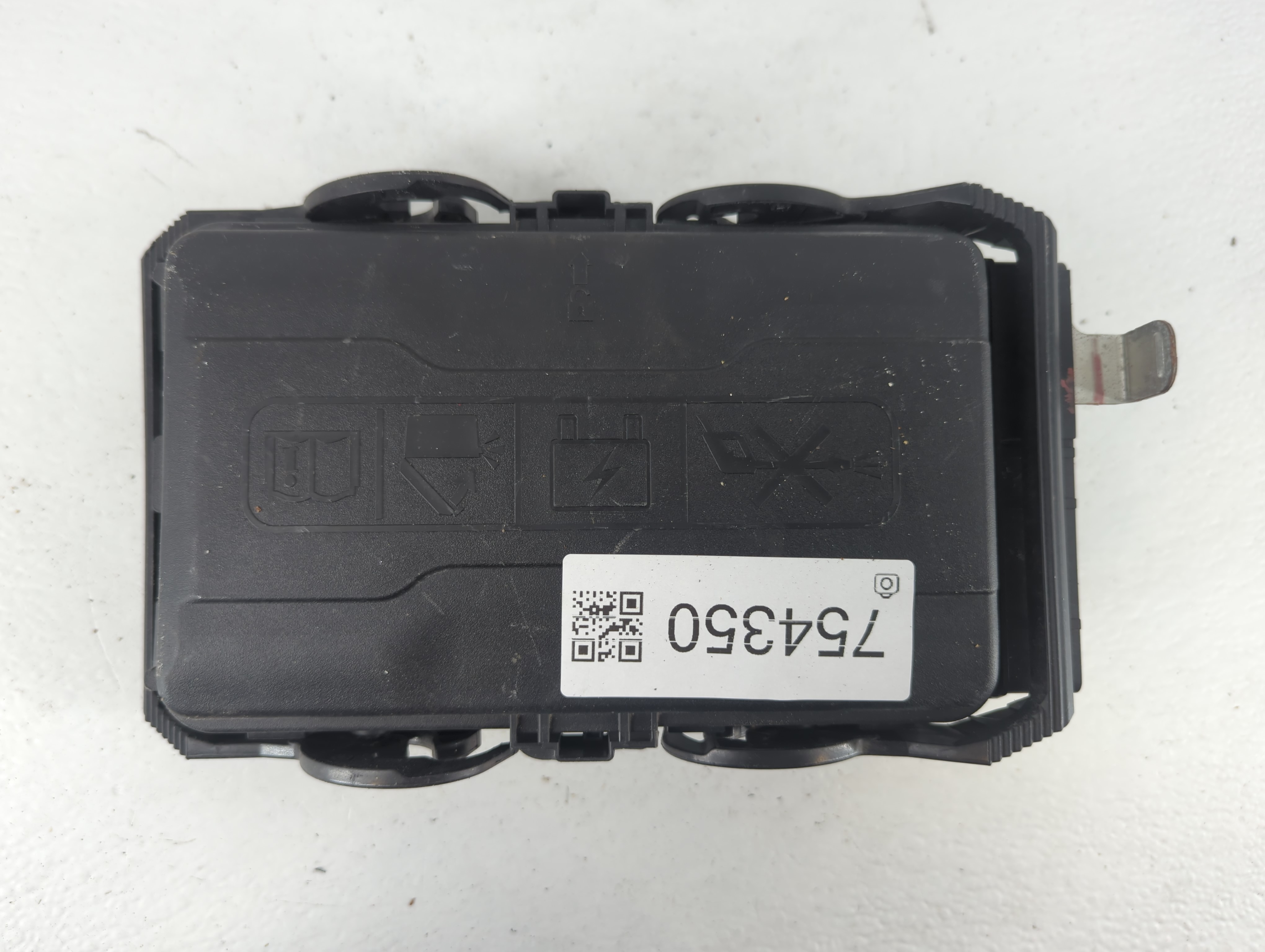 2022 Chevrolet Malibu Fusebox Fuse Box Relay Module 84950507_01 754350 - Oemusedautoparts1.com