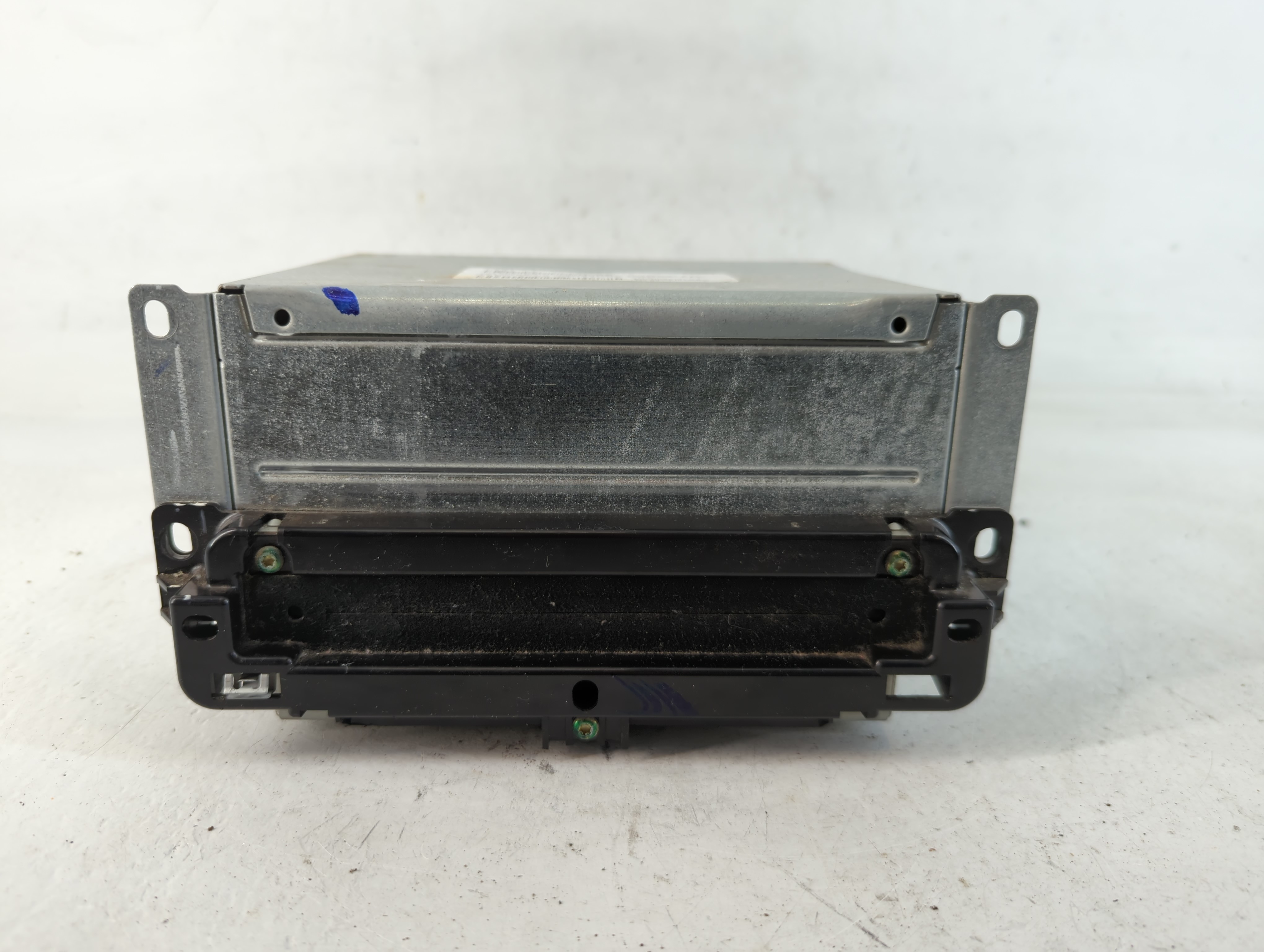 Dodge Journey Am Fm Cd Player Radio Receiver 754610 - Oemusedautoparts1.com