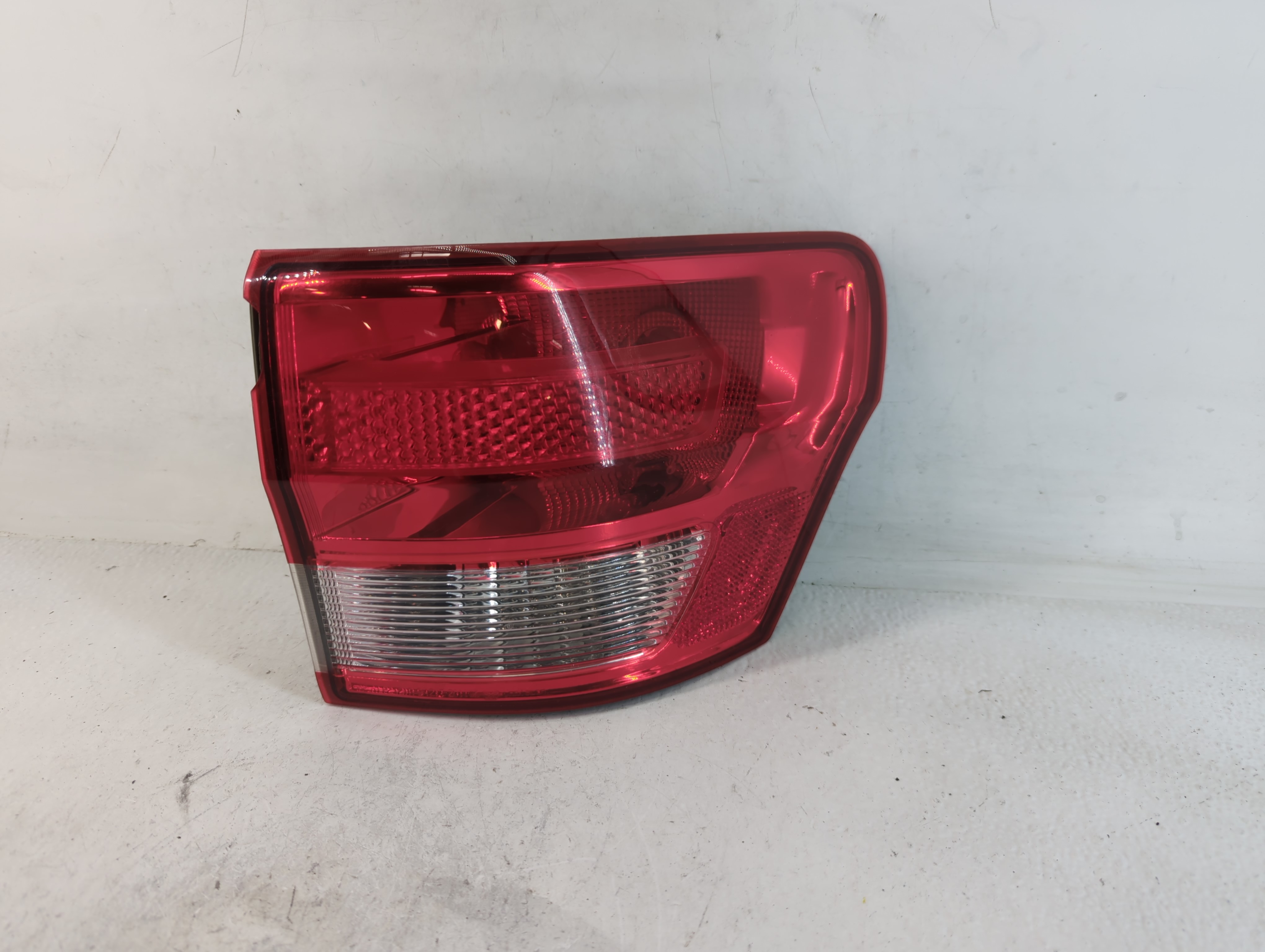 2012 Jeep Grand Cherokee Passenger Right Side Tail Light Taillight Oem 755317 - Oemusedautoparts1.com