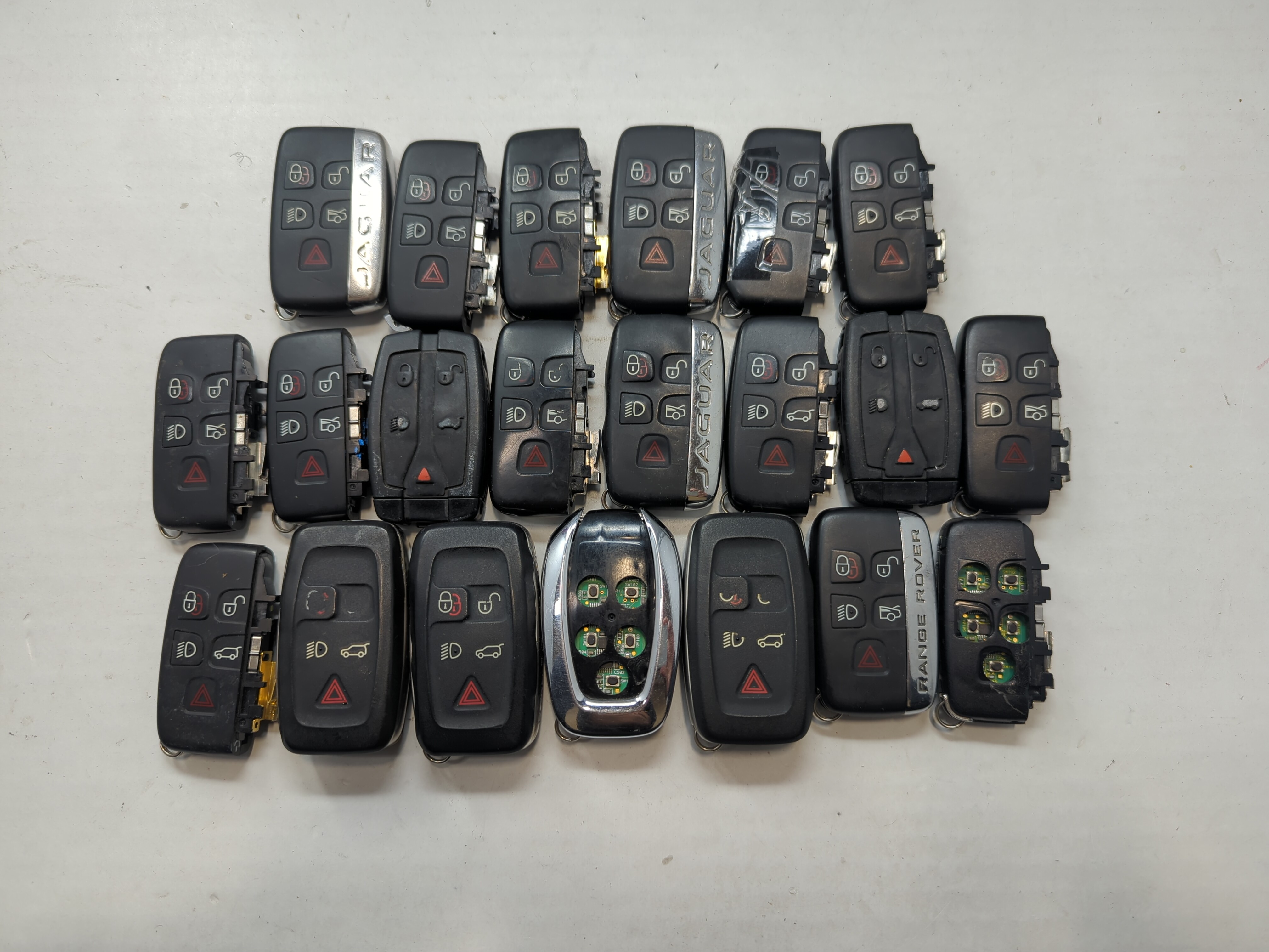 Picture of Lot of 21 Land Rover Keyless Entry Remote Fob MIXED FCC IDS MIXED PART 756851