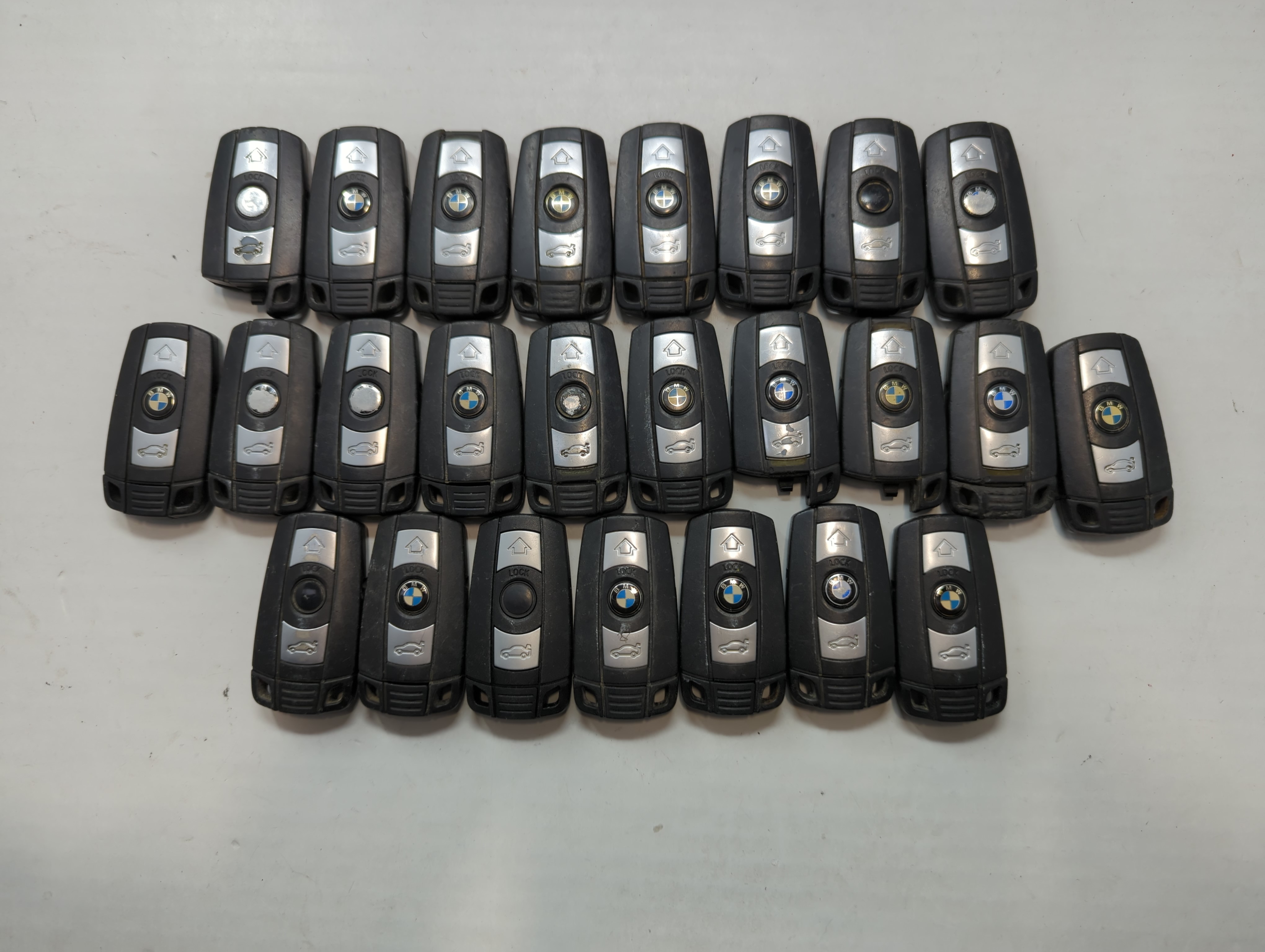 Lot of 25 Bmw Keyless Entry Remote Fob KR55WK49123 | KR55WK49127 | 757689 - Oemusedautoparts1.com