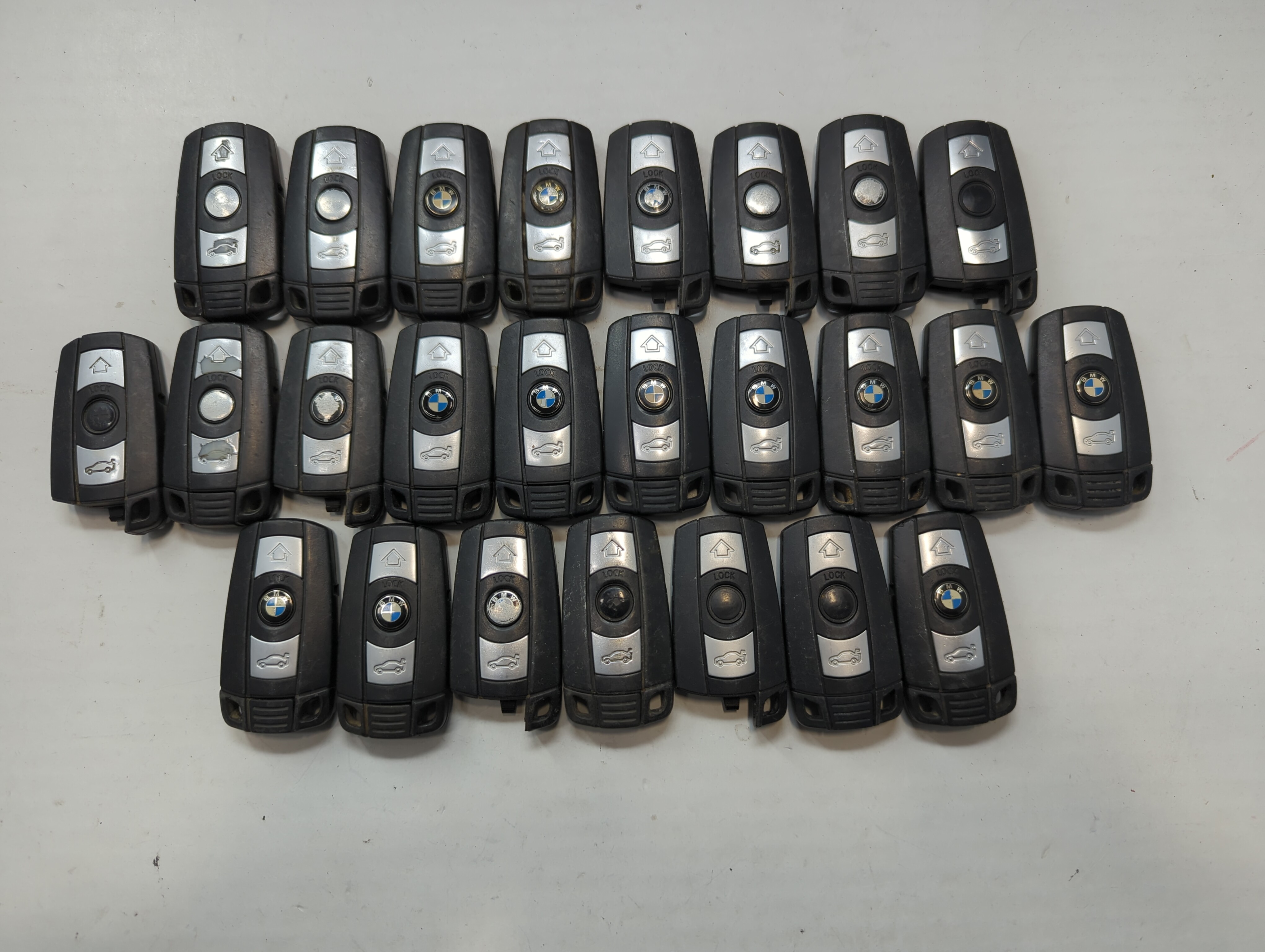 Lot of 25 Bmw Keyless Entry Remote Fob KR55WK49123 | KR55WK49127 | 757690 - Oemusedautoparts1.com