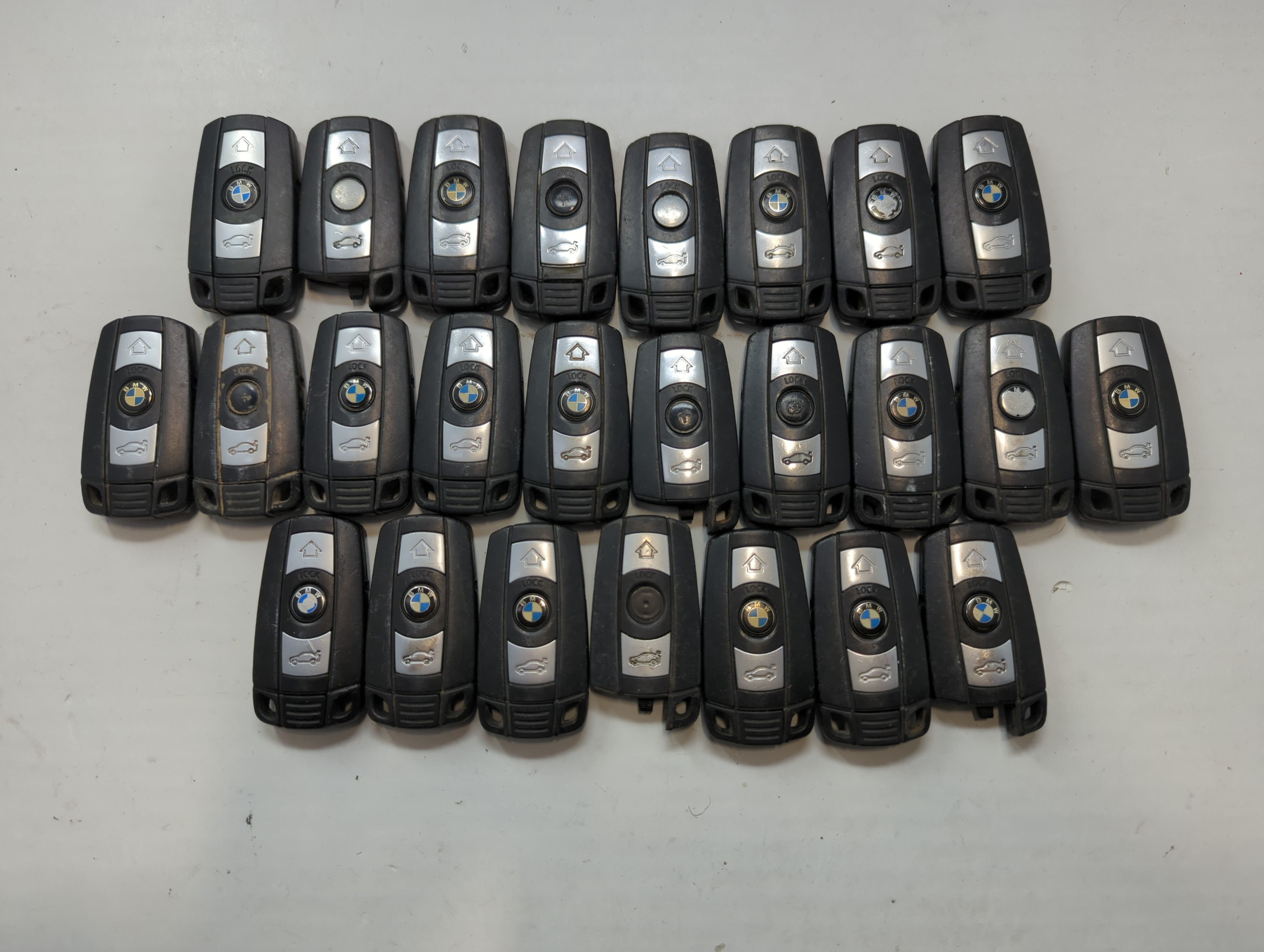 Lot of 25 Bmw Keyless Entry Remote Fob KR55WK49123 | KR55WK49127 | 757704 - Oemusedautoparts1.com