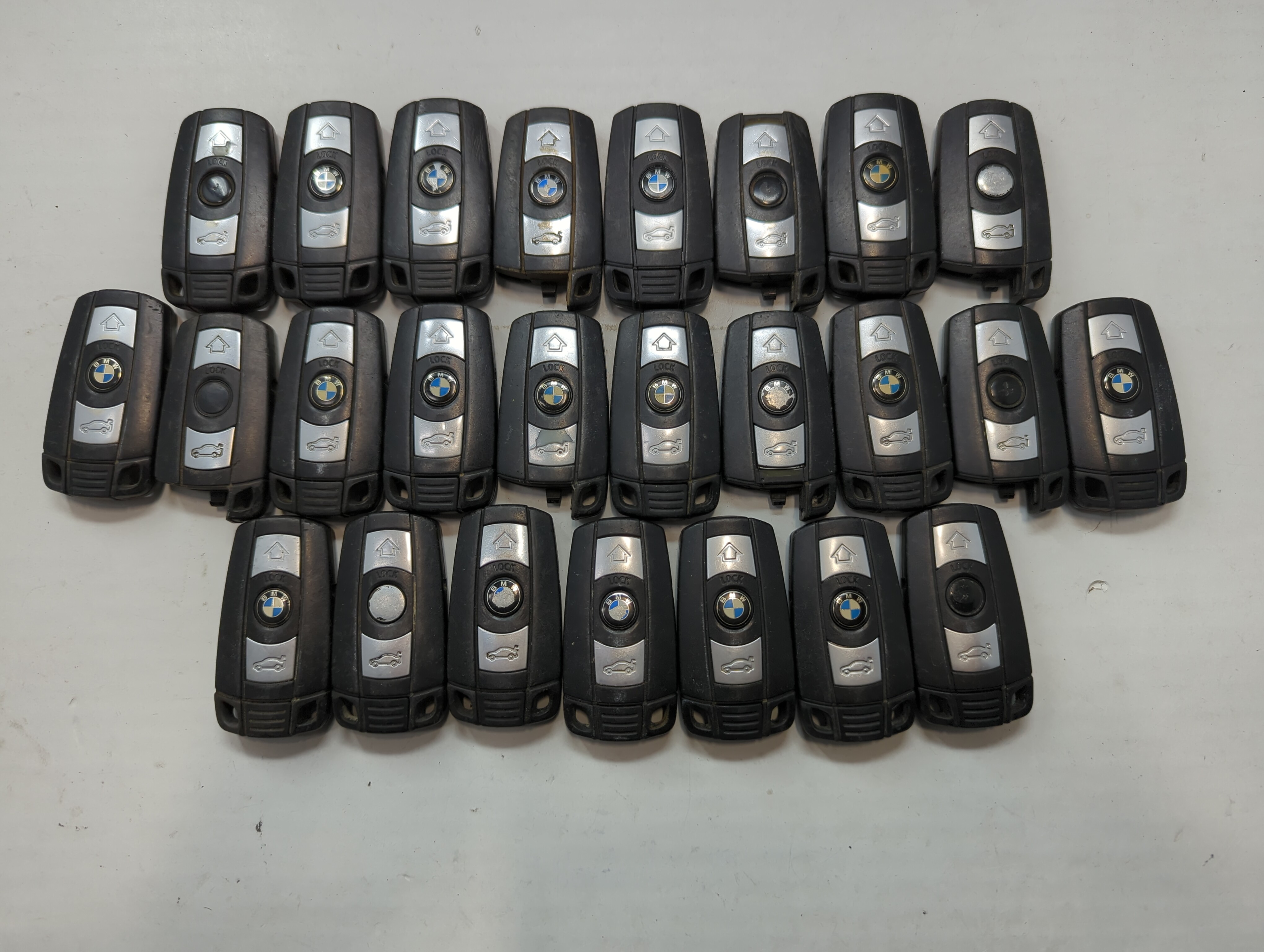 Lot of 25 Bmw Keyless Entry Remote Fob KR55WK49123 | KR55WK49127 | 757707 - Oemusedautoparts1.com