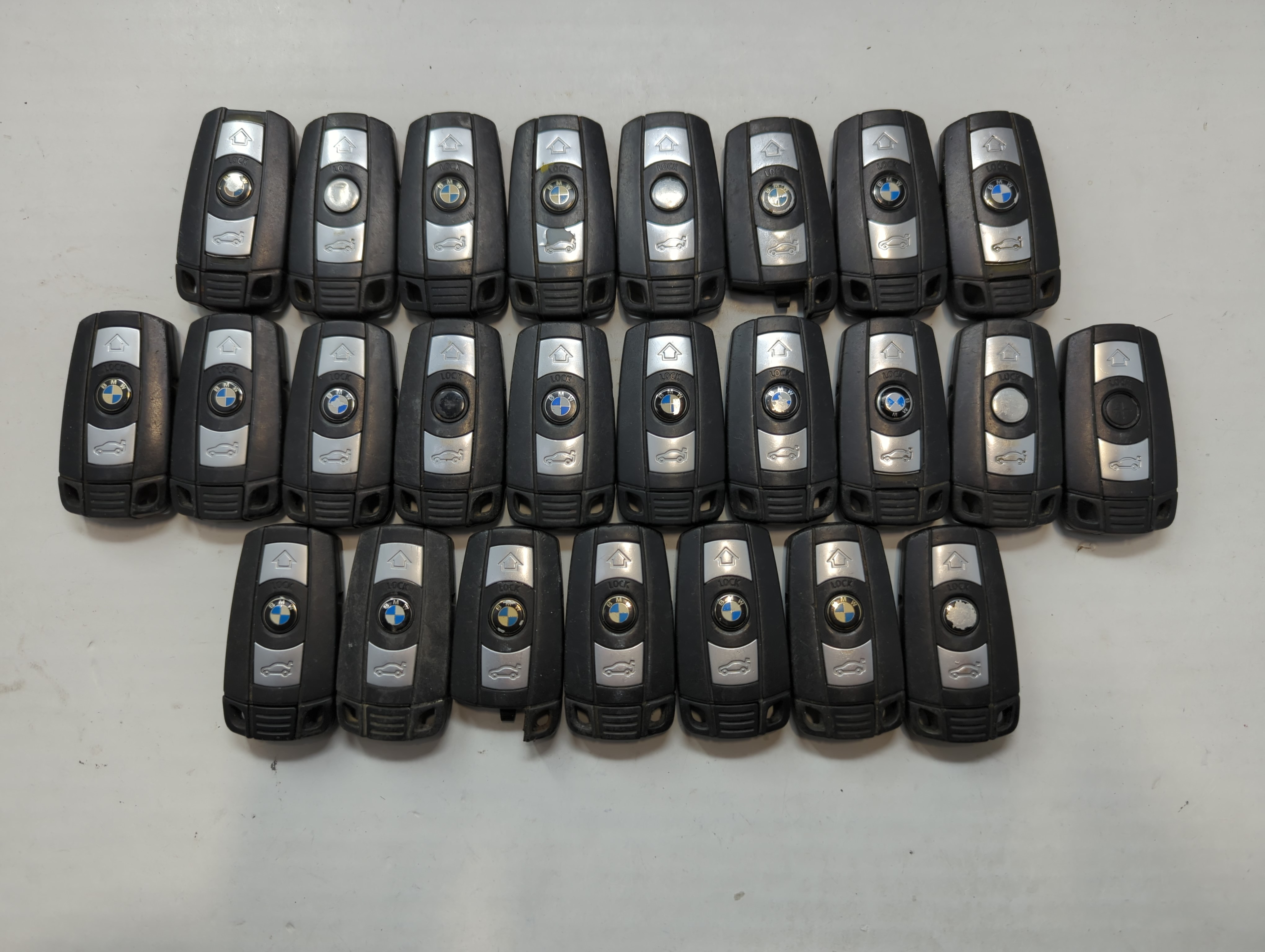 Lot of 25 Bmw Keyless Entry Remote Fob KR55WK49123 | KR55WK49127 | 757763 - Oemusedautoparts1.com