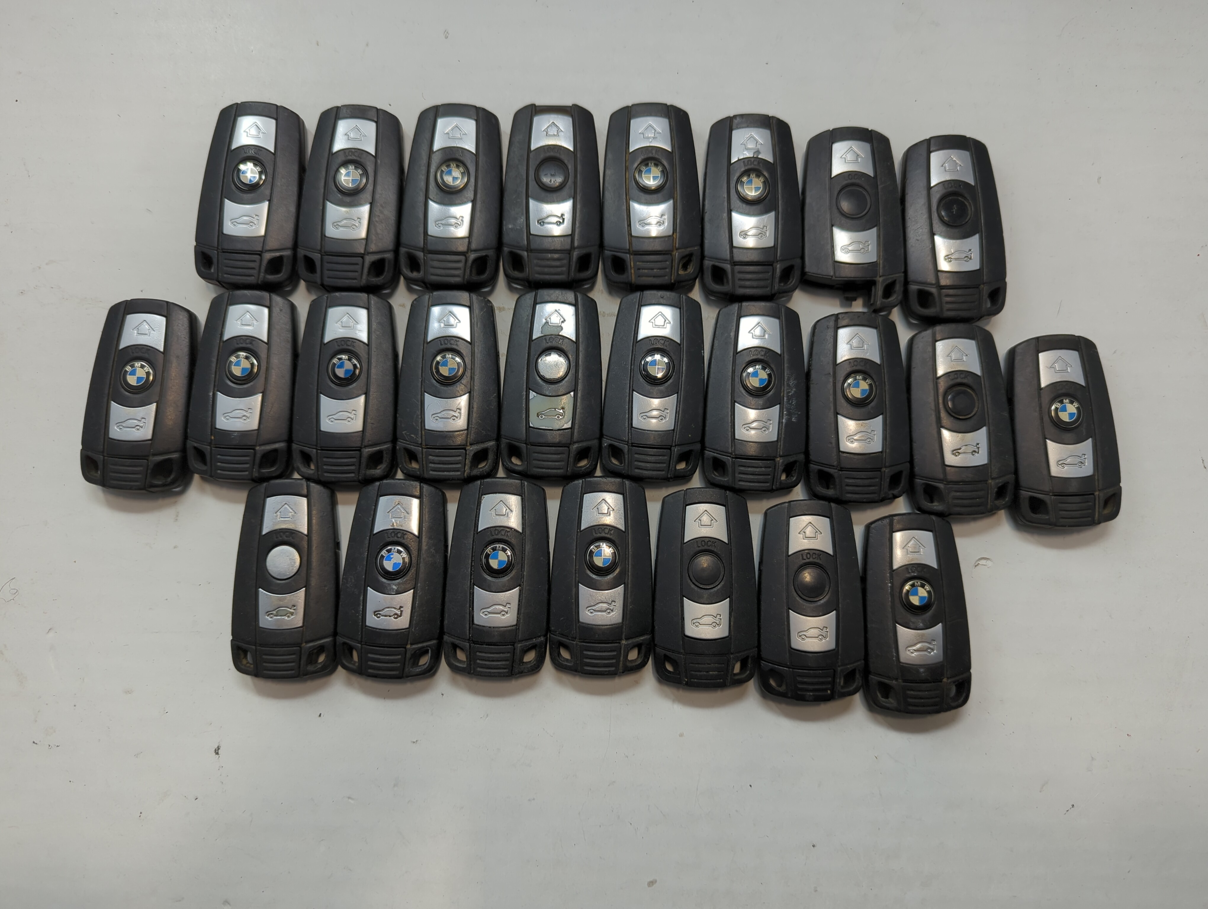 Lot of 25 Bmw Keyless Entry Remote Fob KR55WK49123 | KR55WK49127 | 757777 - Oemusedautoparts1.com