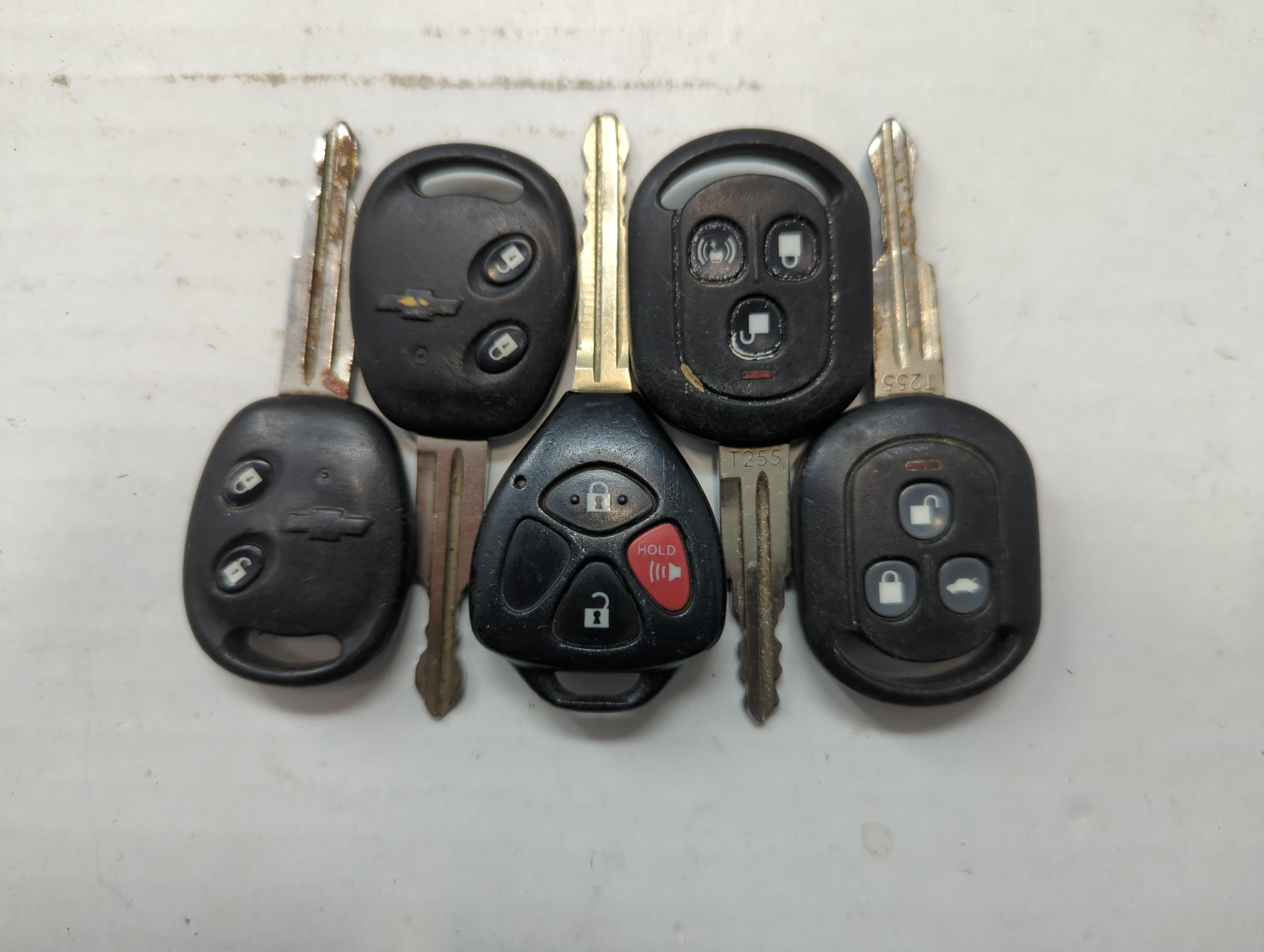 Lot of 5 Chevrolet Keyless Entry Remote Fob MIXED FCC IDS MIXED PART 757817 - Oemusedautoparts1.com