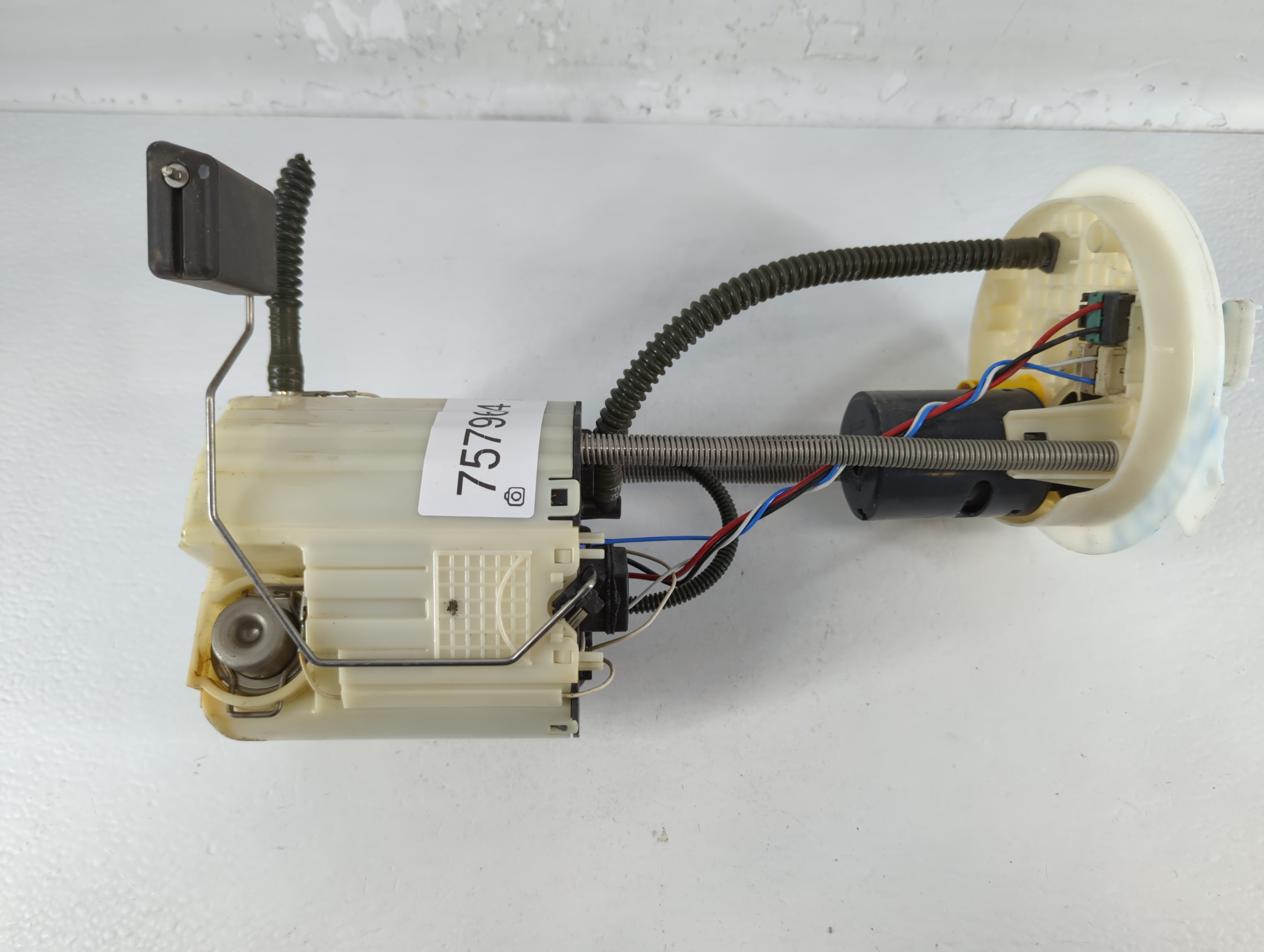 2012-2017 Chevrolet Equinox Electrical Gas Fuel Pump Assembly 757964 - Oemusedautoparts1.com