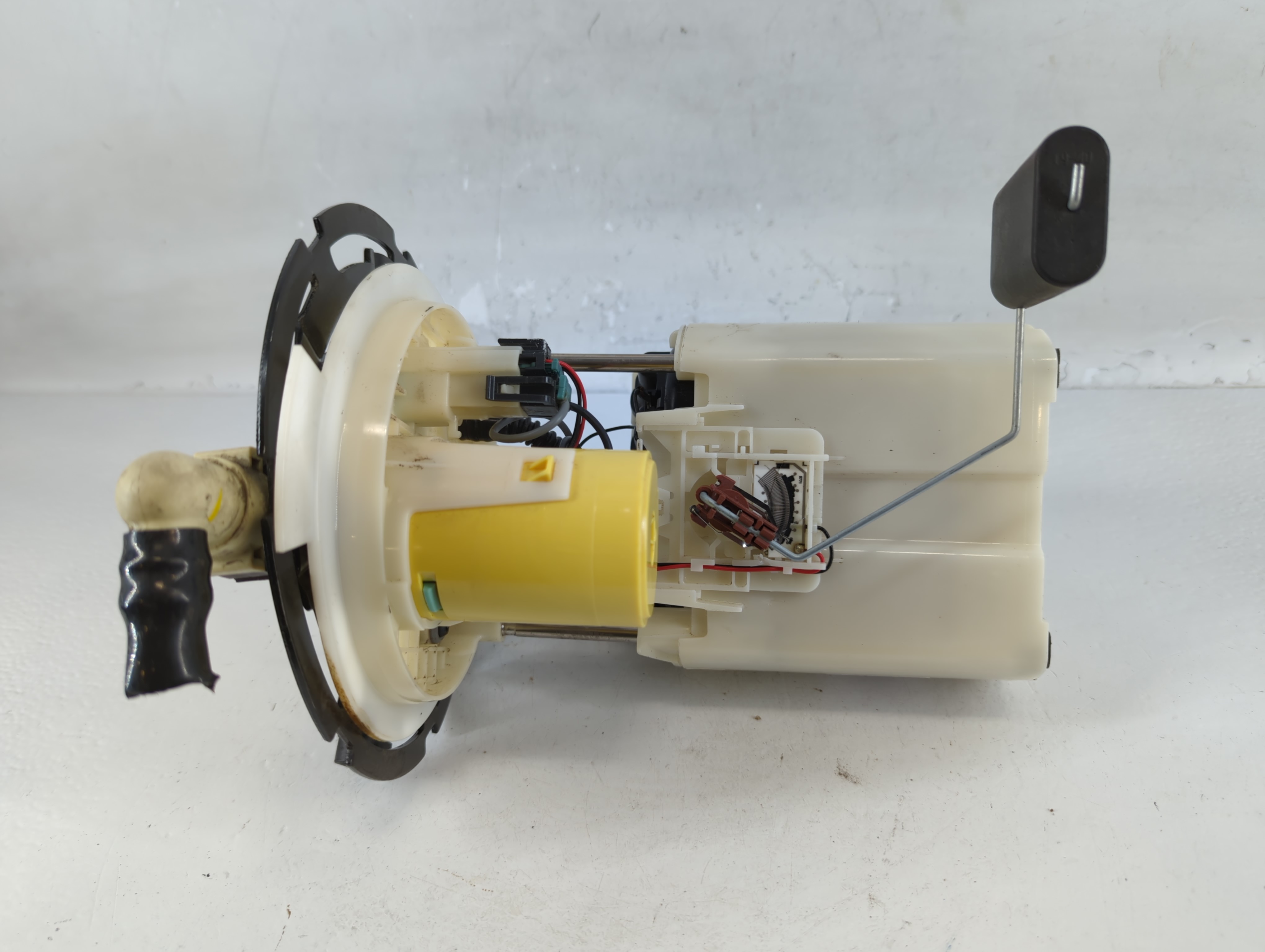 2011-2016 Hyundai Elantra Electrical Gas Fuel Pump Assembly 757969 - Oemusedautoparts1.com