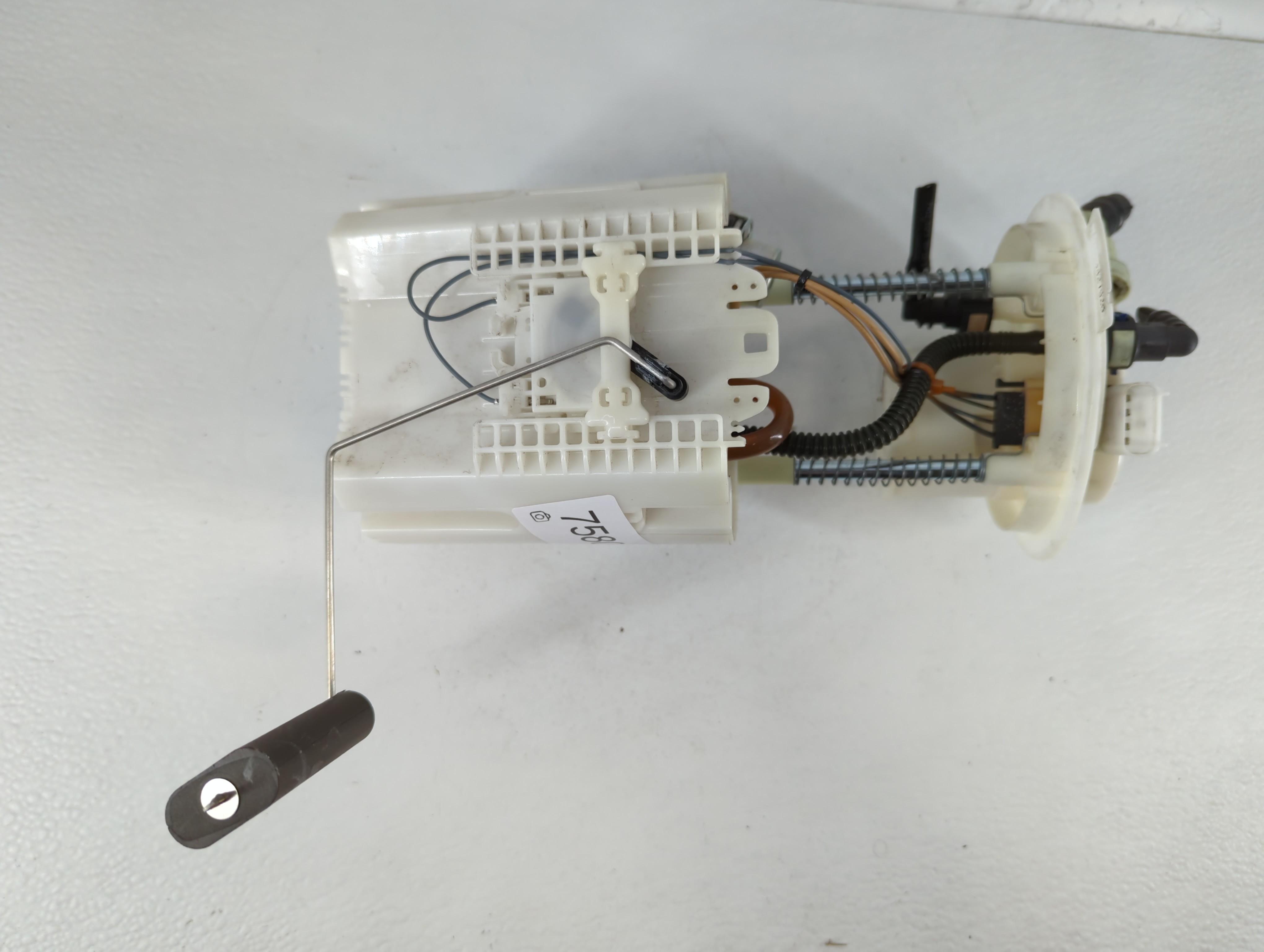 2015-2016 Chrysler 200 Electrical Gas Fuel Pump Assembly 758018 - Oemusedautoparts1.com