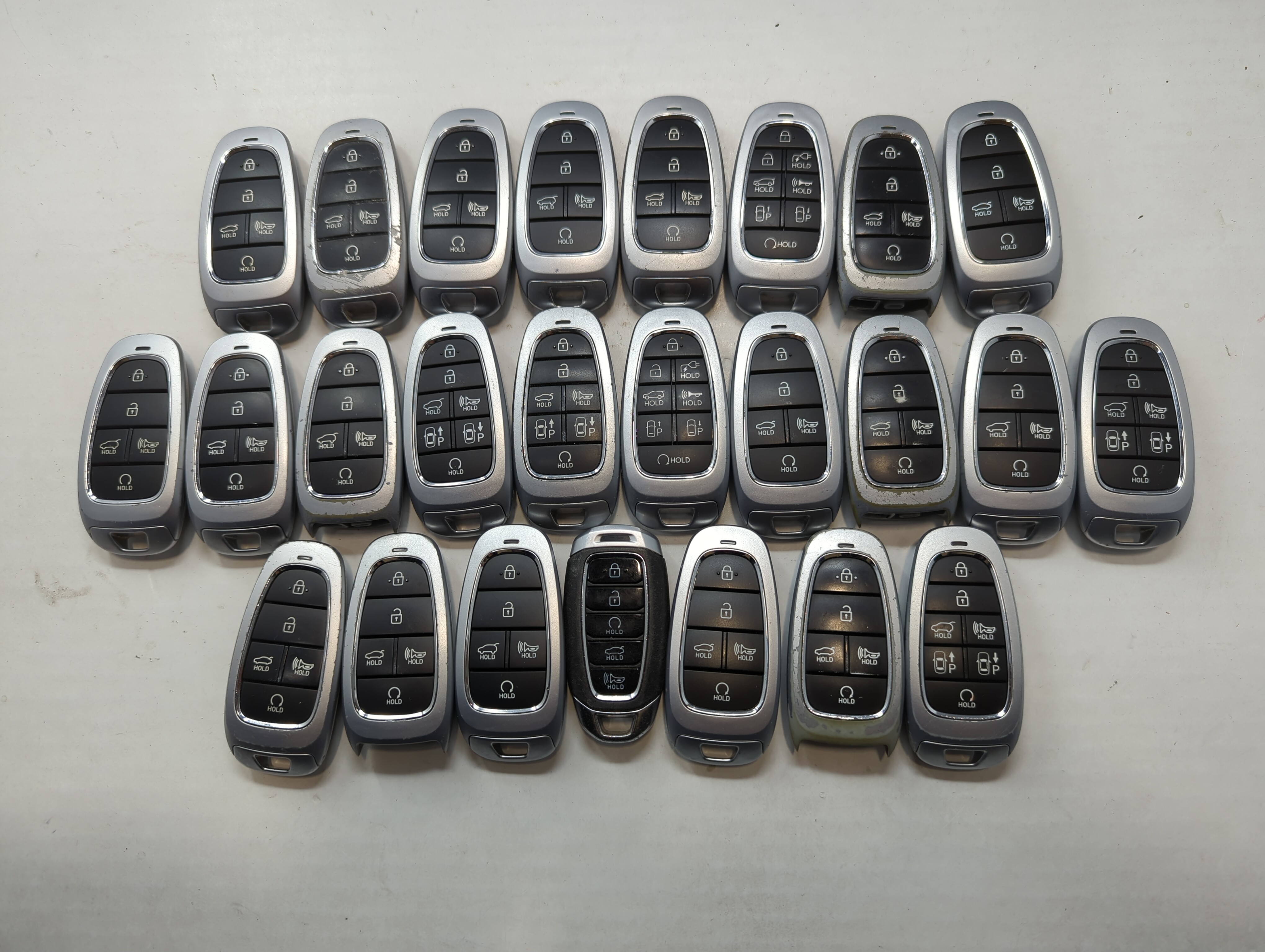 Lot of 25 Hyundai Keyless Entry Remote Fob MIXED FCC IDS MIXED PART 758084 - Oemusedautoparts1.com