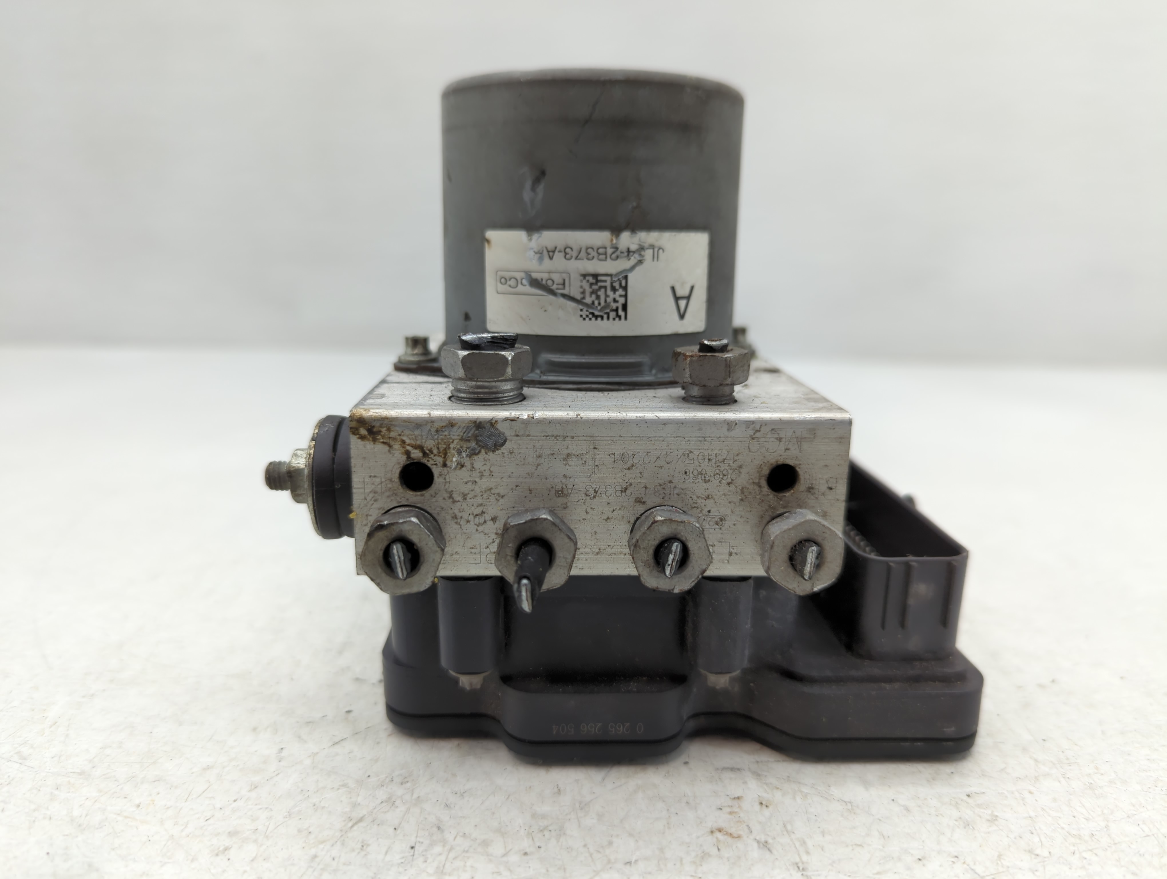 2018-2018 Ford F-150 Abs Pump Control Module 758207 - Oemusedautoparts1.com