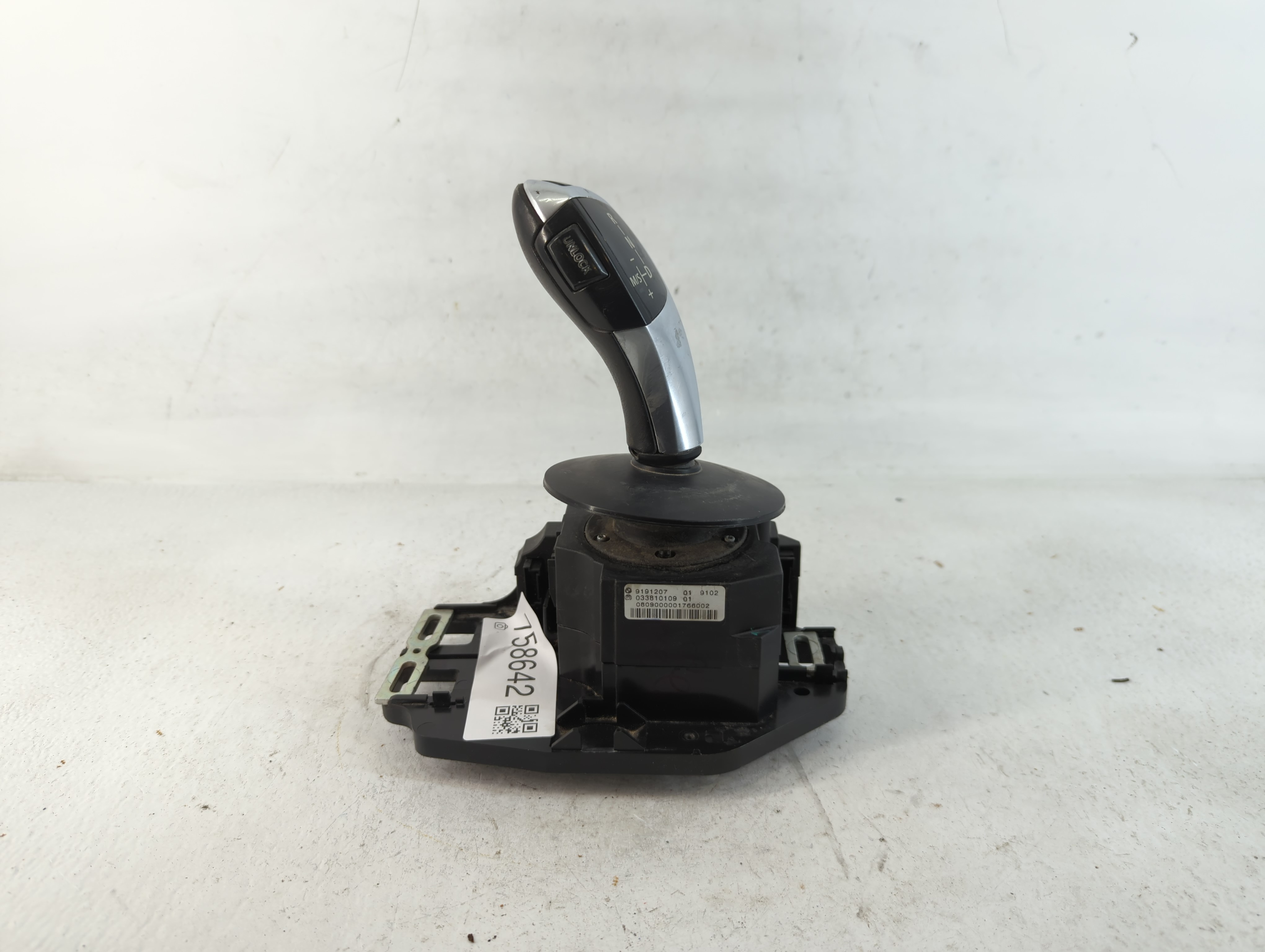 Picture of 2010 Bmw 528i Floor Console Assembly Shifter 758642