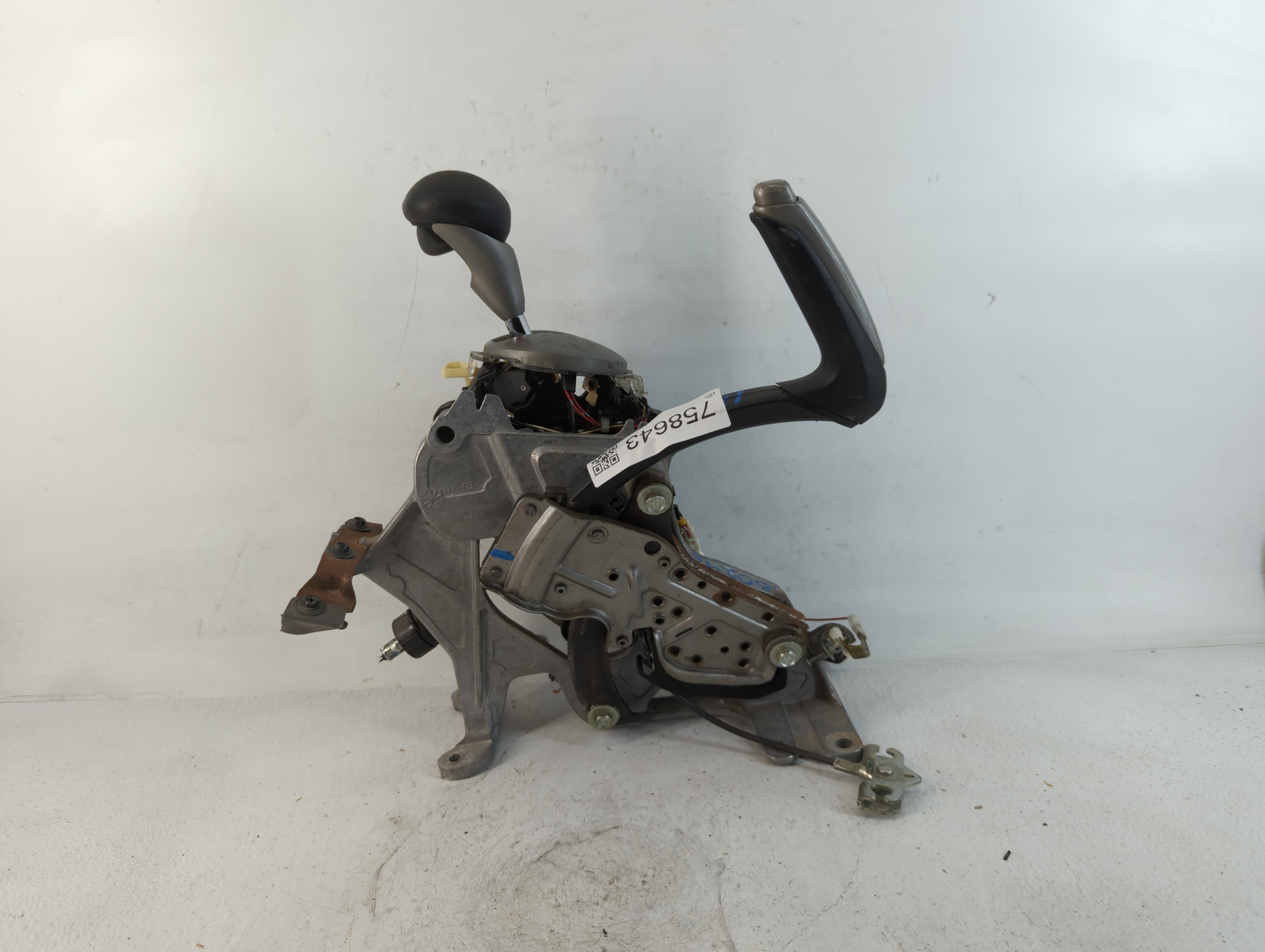 Picture of 2008 Honda Civic Floor Console Assembly Shifter 758643