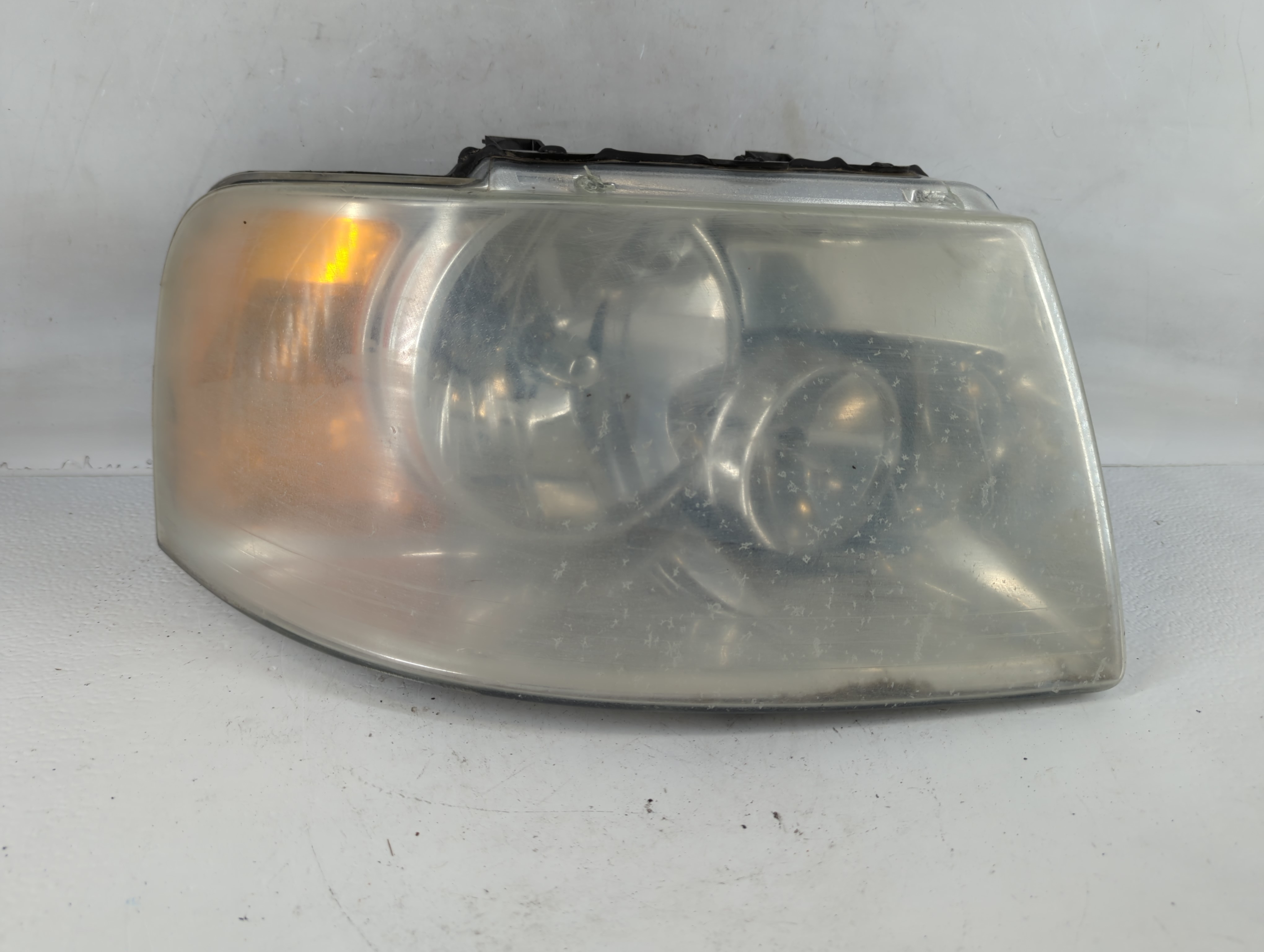 2003 Ford Expedition Passenger Right Oem Head Light Headlight Lamp 758755 - Oemusedautoparts1.com