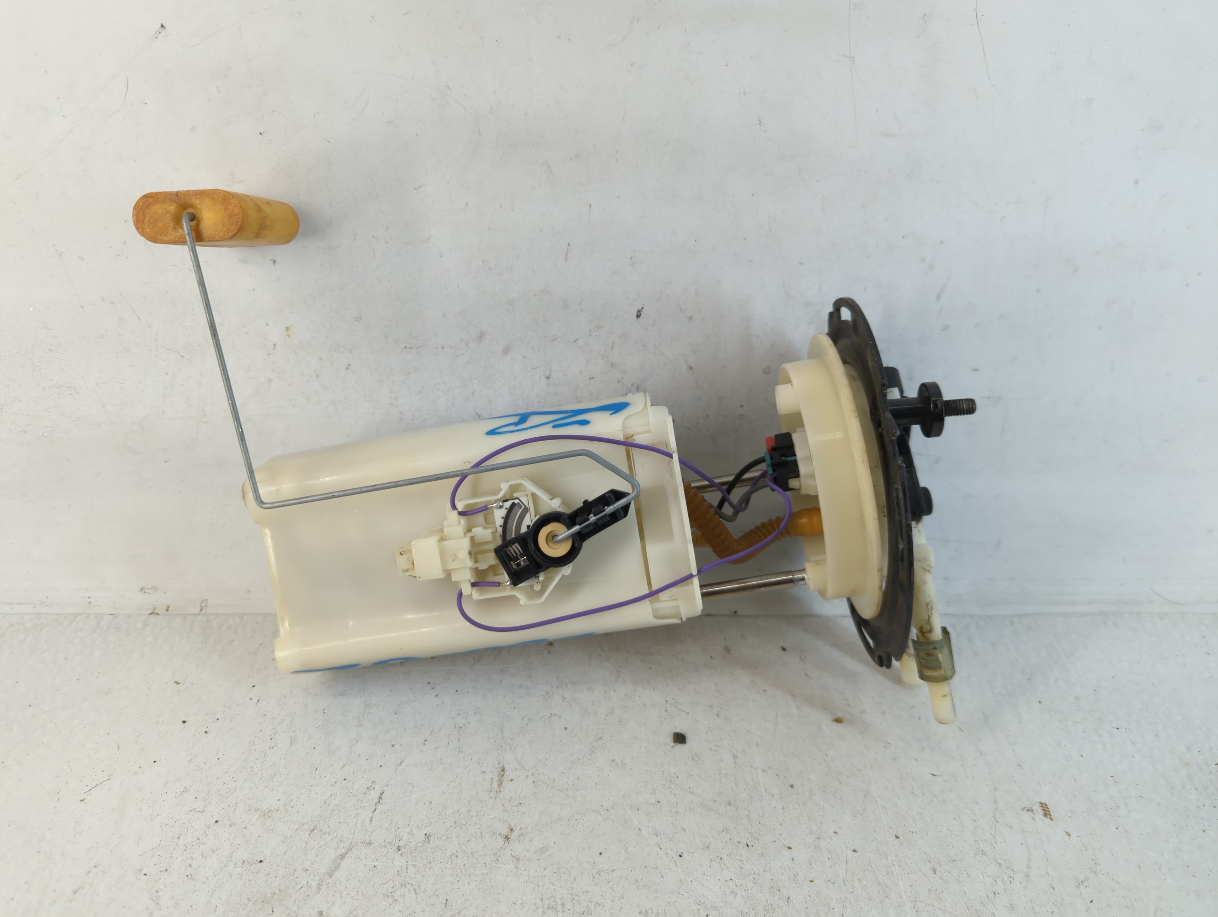 2000-2001 Gmc Yukon Xl 1500 Electrical Gas Fuel Pump Assembly 758956 - Oemusedautoparts1.com